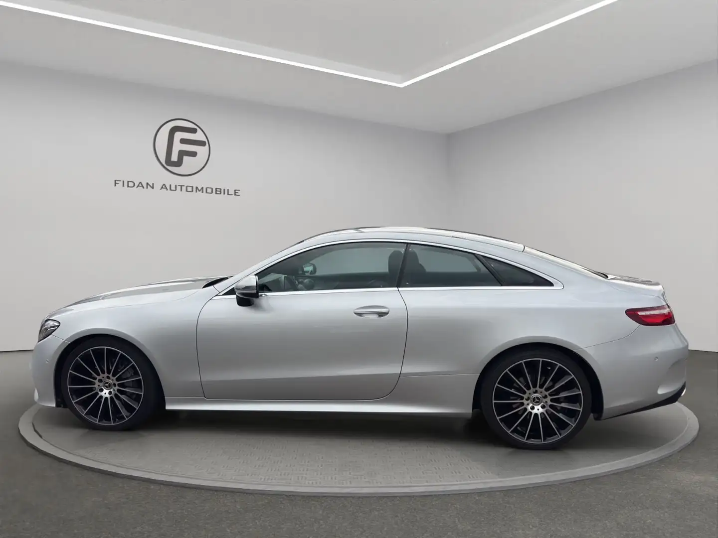 Mercedes-Benz E 200 AMG-Line*Wide*Multibeam*20''*Burmester*Kam Silber - 2