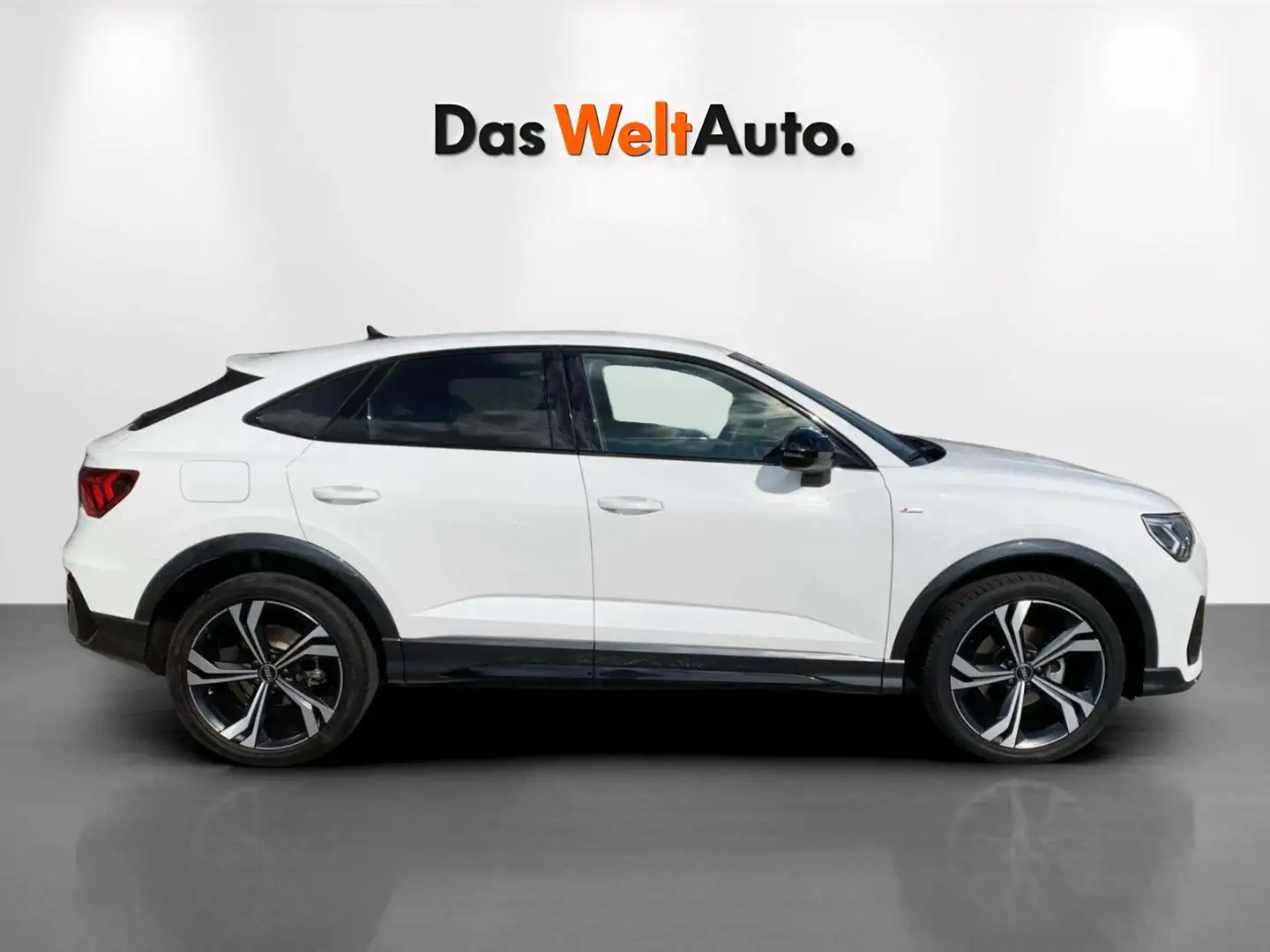 Audi Q3 Sportback 40 TFSI quattro Black line S tronic Blanco - 2