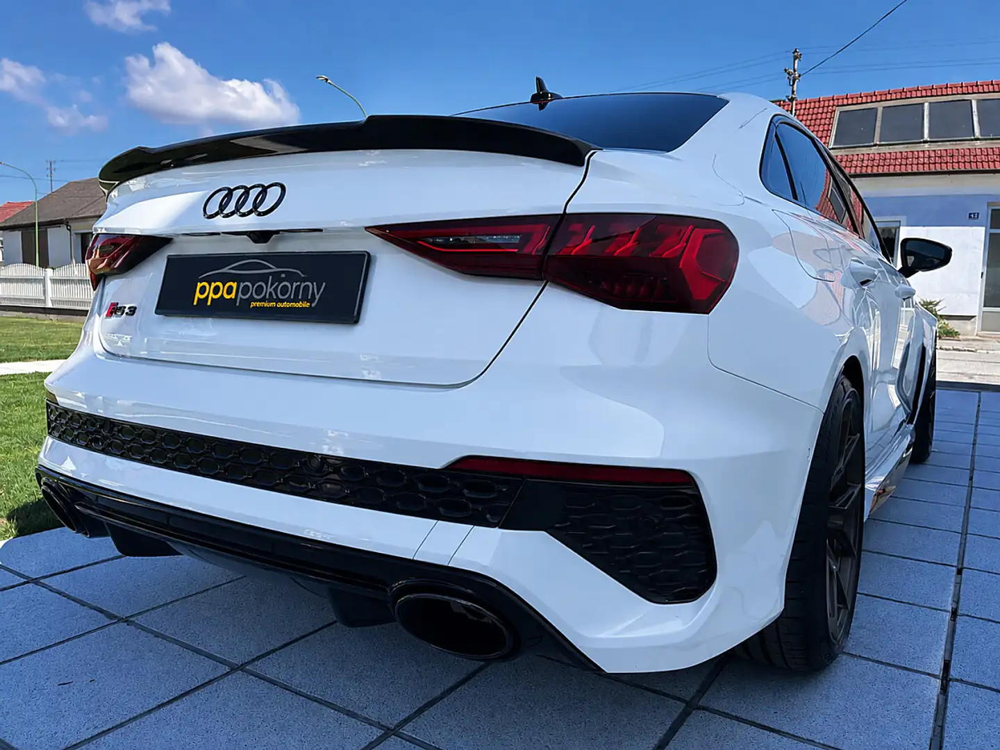 Audi RS3 TFSI quattro S-tronic - Topzustand Weiß - 2