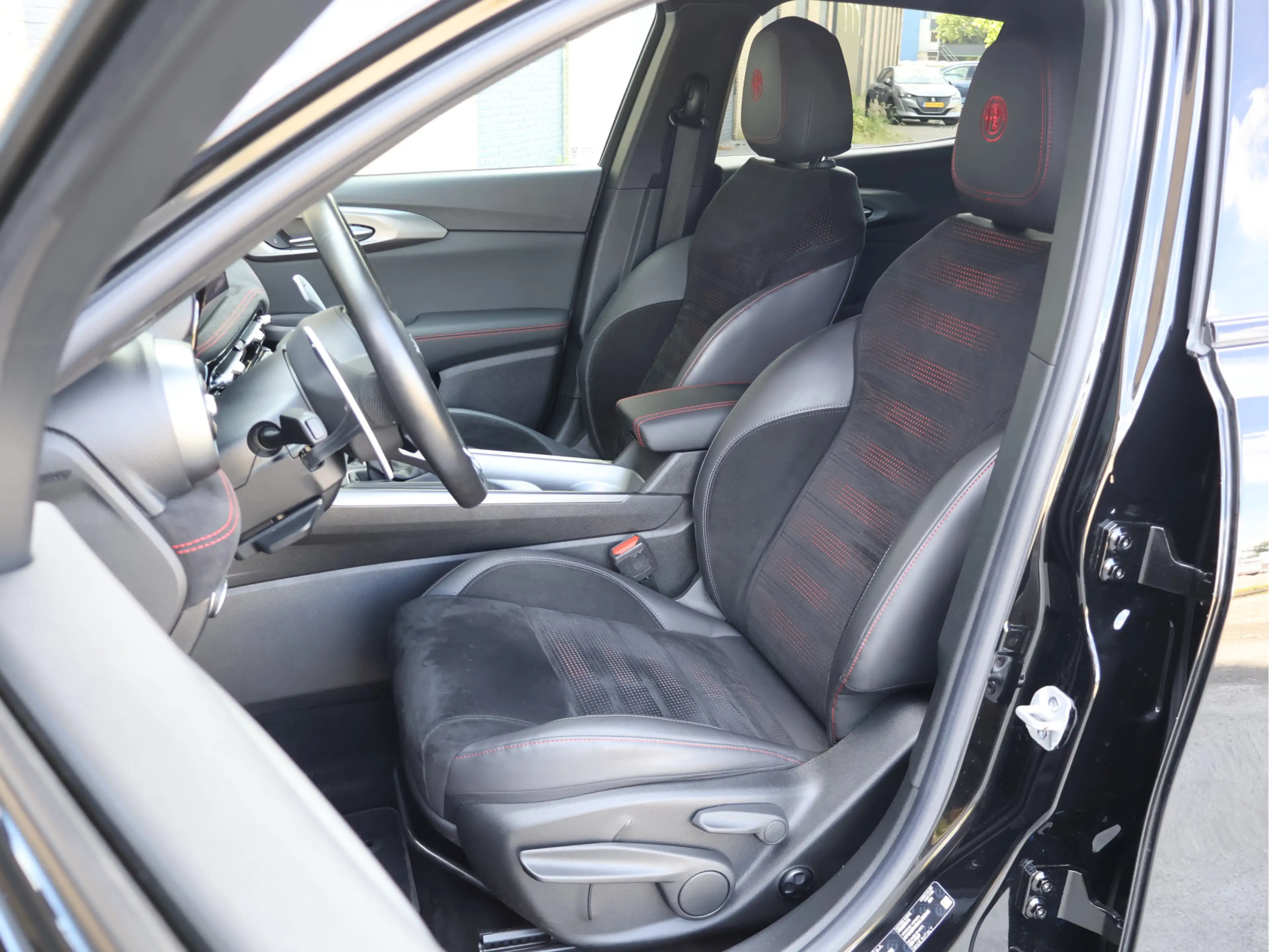 Alfa Romeo Tonale 1.5T Hybrid Veloce 160PK Alcantara | 360 Camera | — photo 8