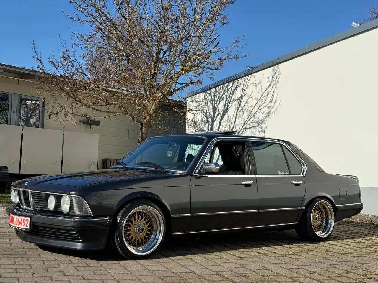 BMW 745