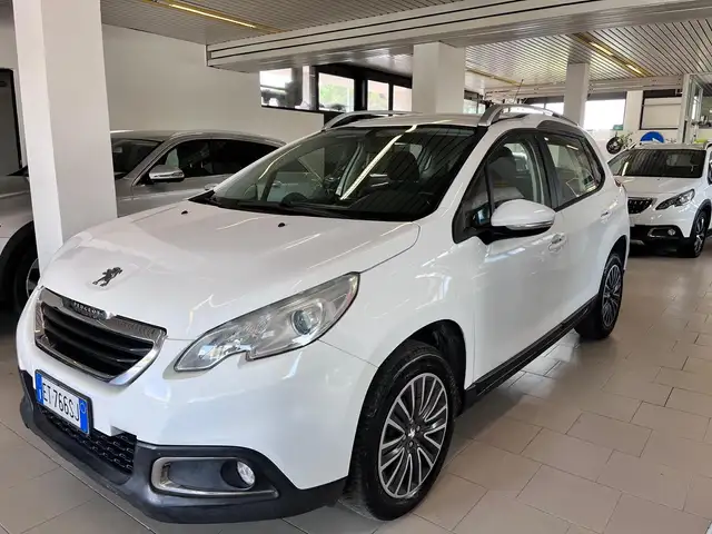 Peugeot 2008 1.6 E-HDI STOPE STAR URBAN CROSS