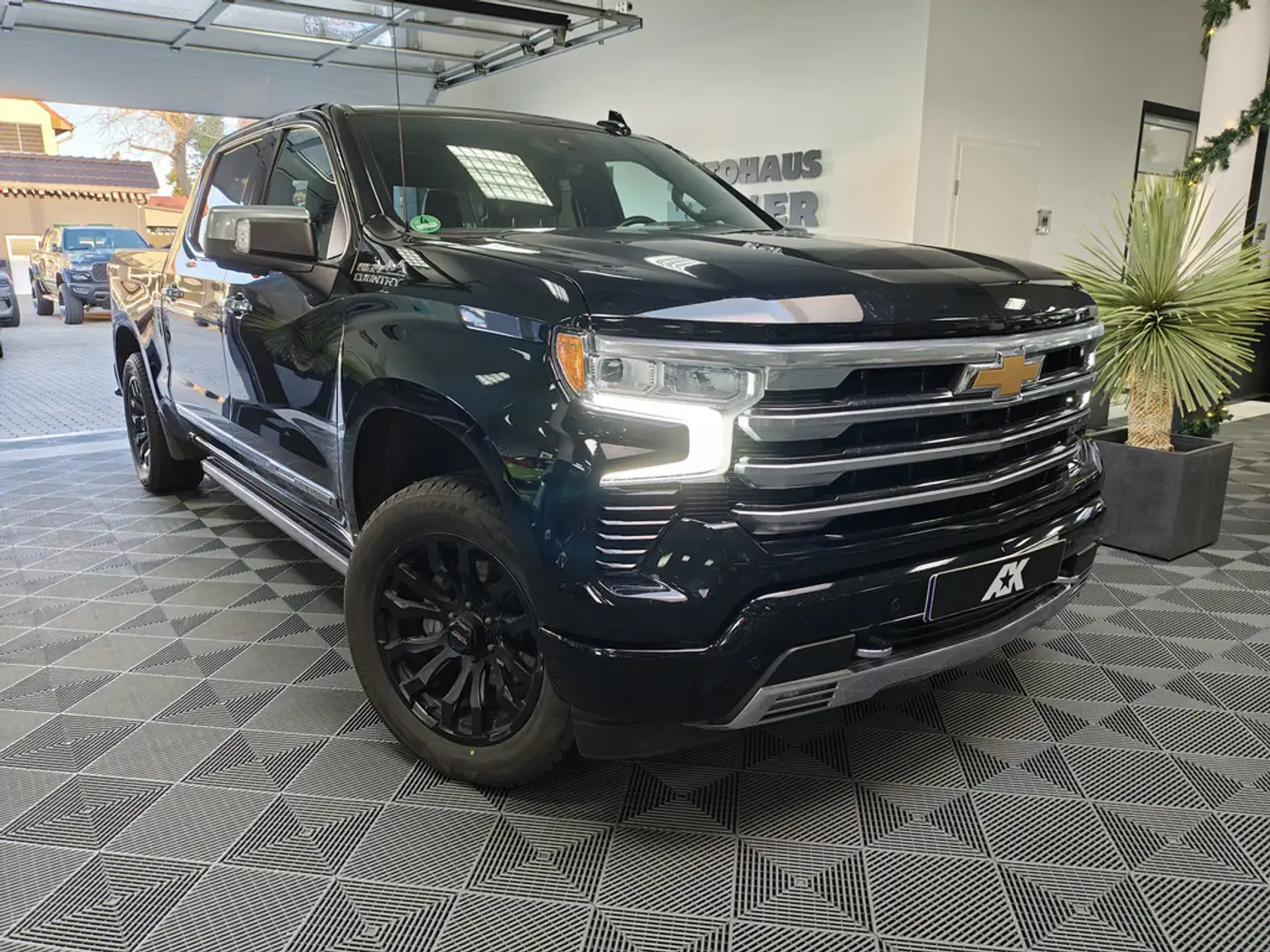 Chevrolet Silverado HIGH COUNTRY,La Chanti,LPG Чёрный - 2