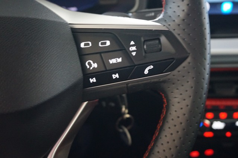 SEAT Arona ARONA 1,5 TSI FR DSG NAVI DINAMICA RFK ACC SHZ — photo 18