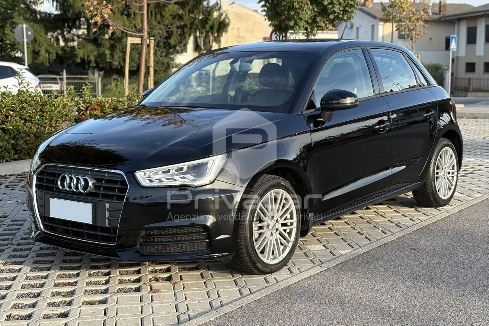 Audi A1 A1 1.0 TFSI ultra Noir - 1