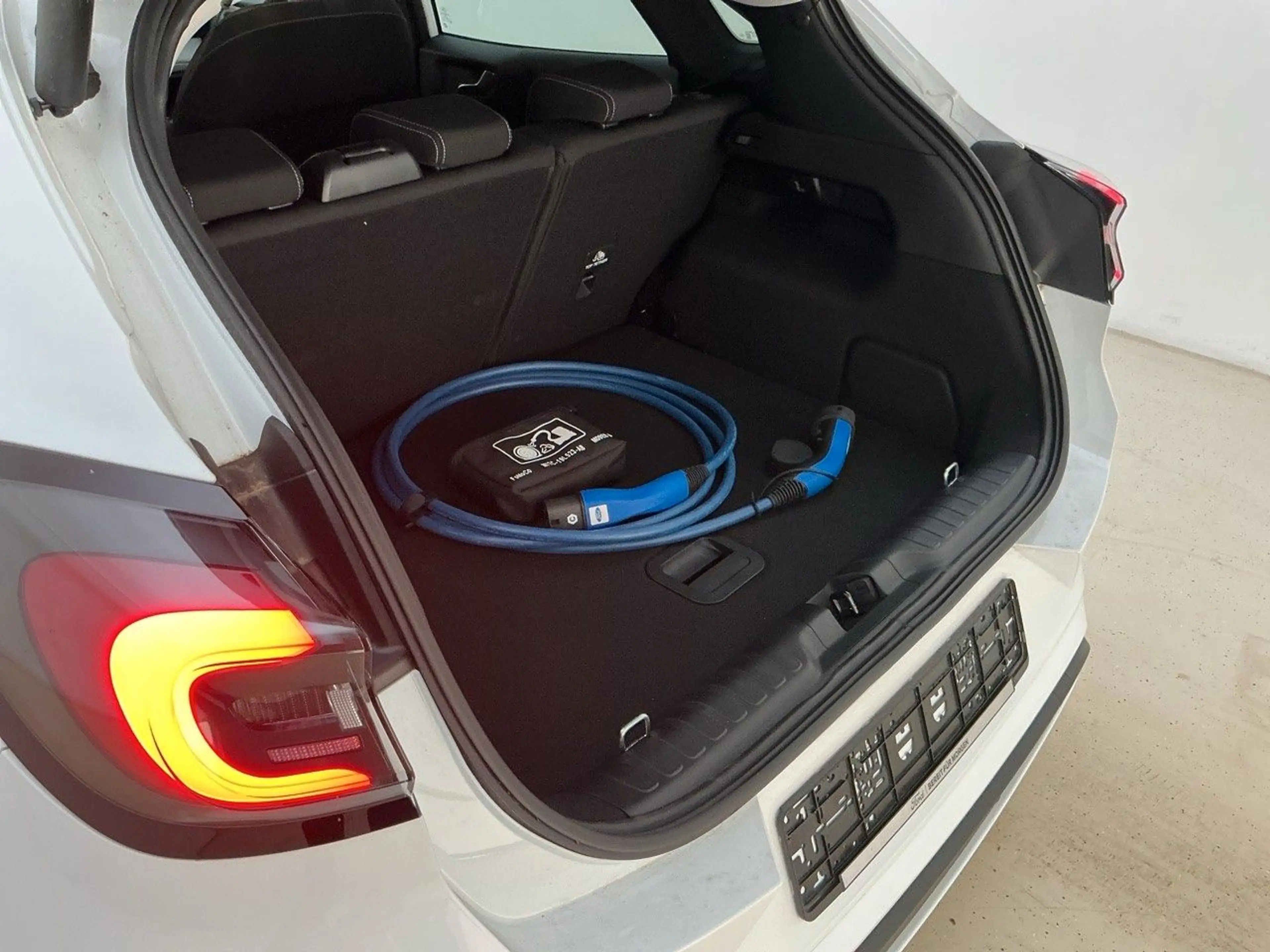 Ford Puma Gen-E 43 kWh/ACC/360-KAMERA/GANZJAHRESREIFE — photo 5