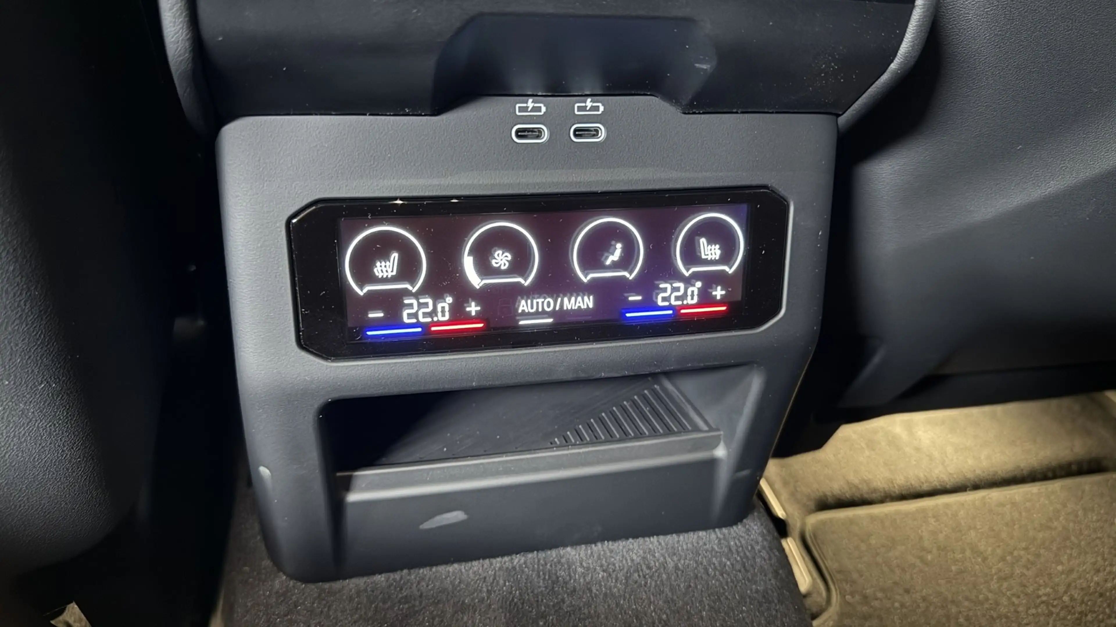 BMW 540 d xDrive — photo 15