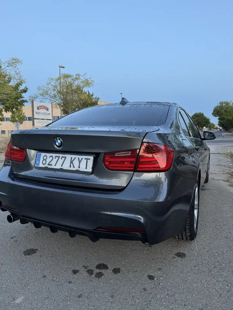 BMW 320 320dA Luxury - 2