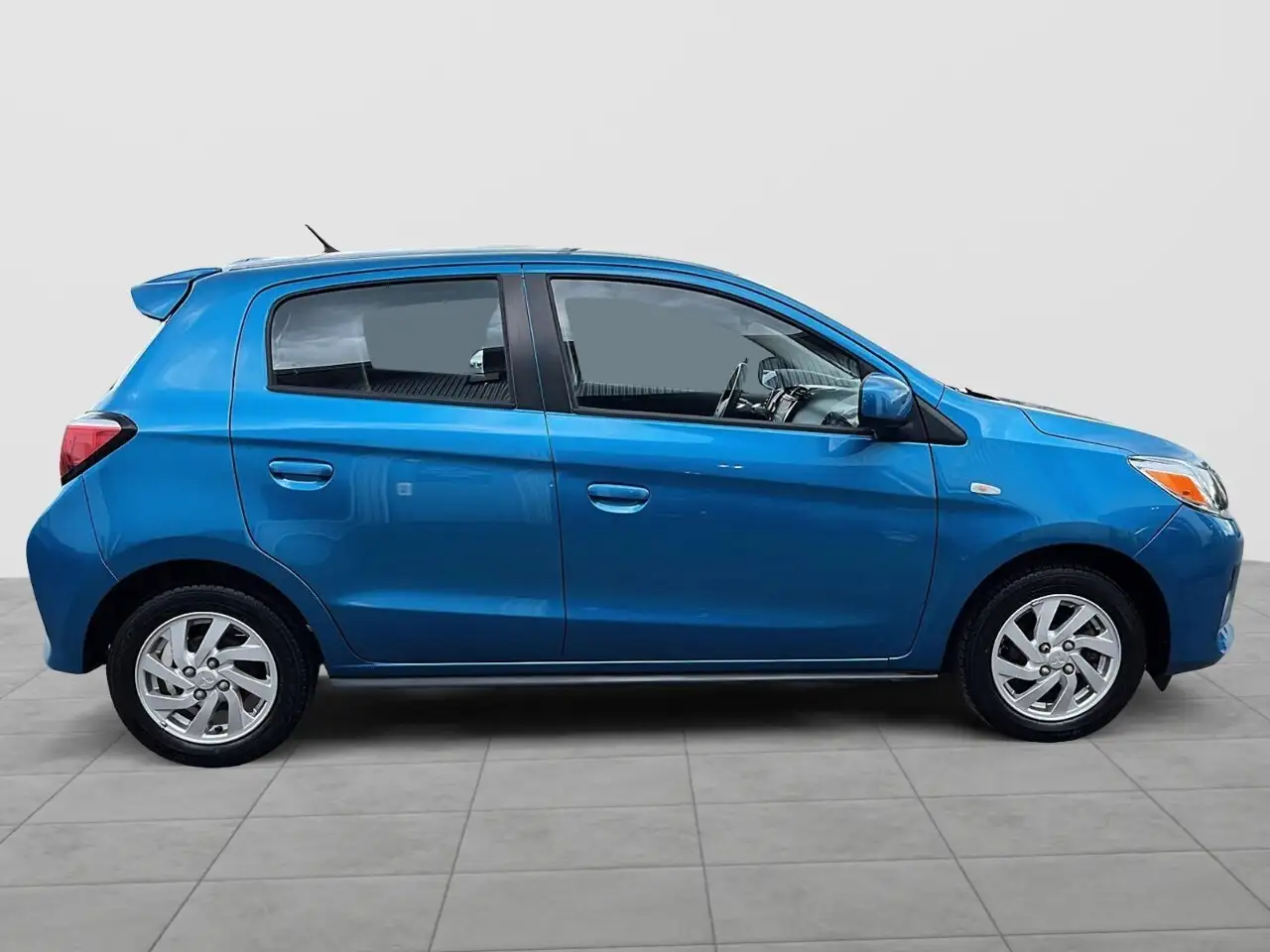 Mitsubishi Mirage снимка Mitsubishi Mirage