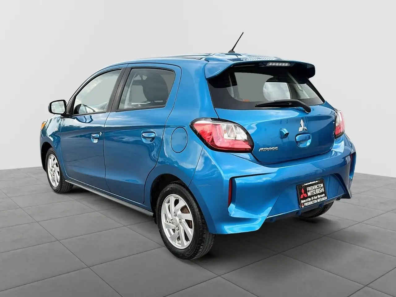Mitsubishi Mirage снимка Mitsubishi Mirage
