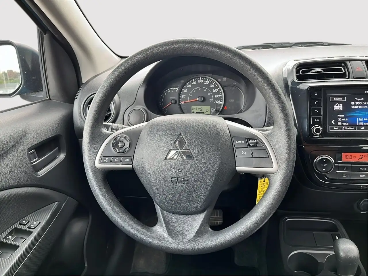 Mitsubishi Mirage снимка Mitsubishi Mirage