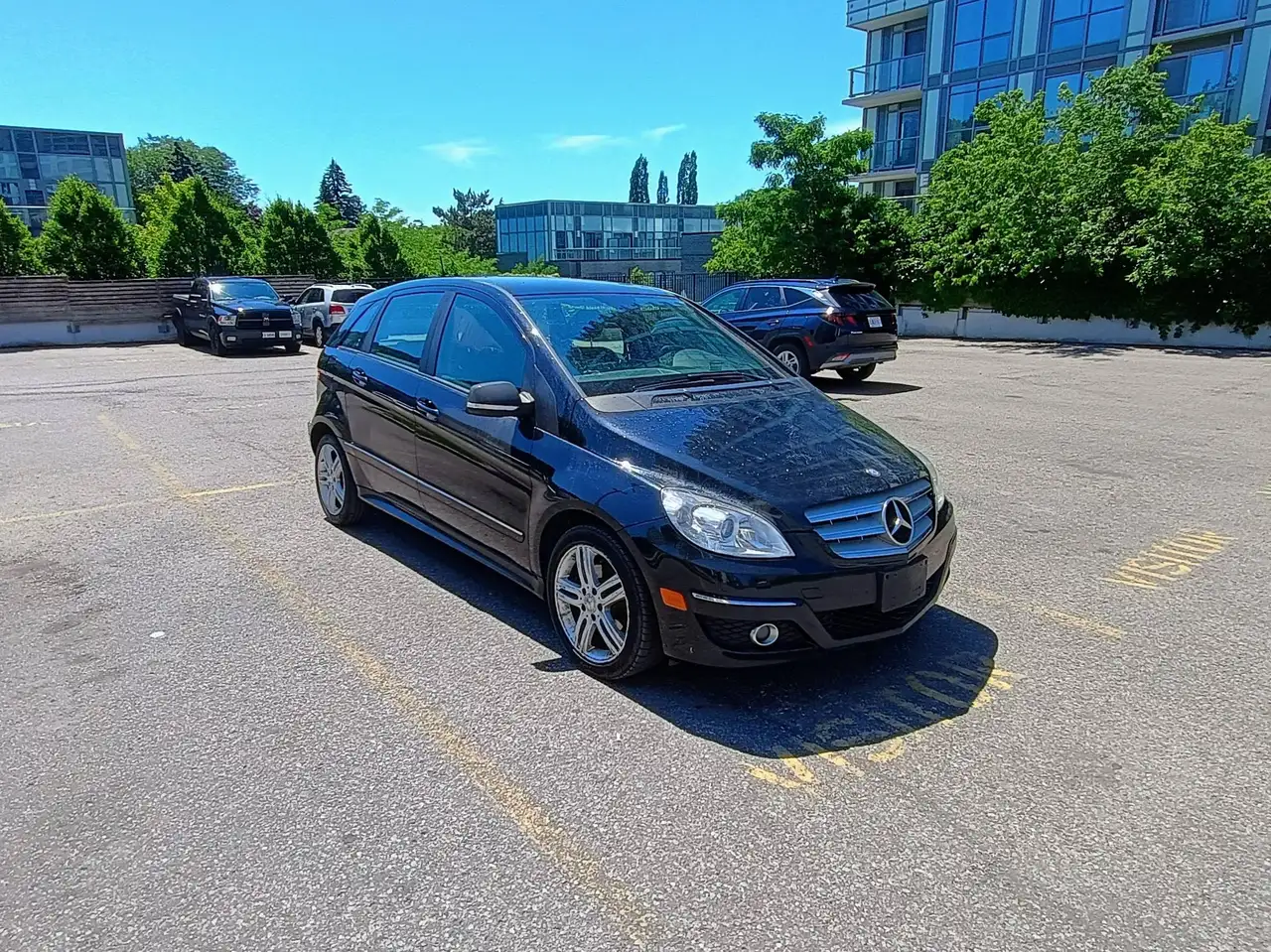 Mercedes-Benz B-Class photo Mercedes-Benz B-Class