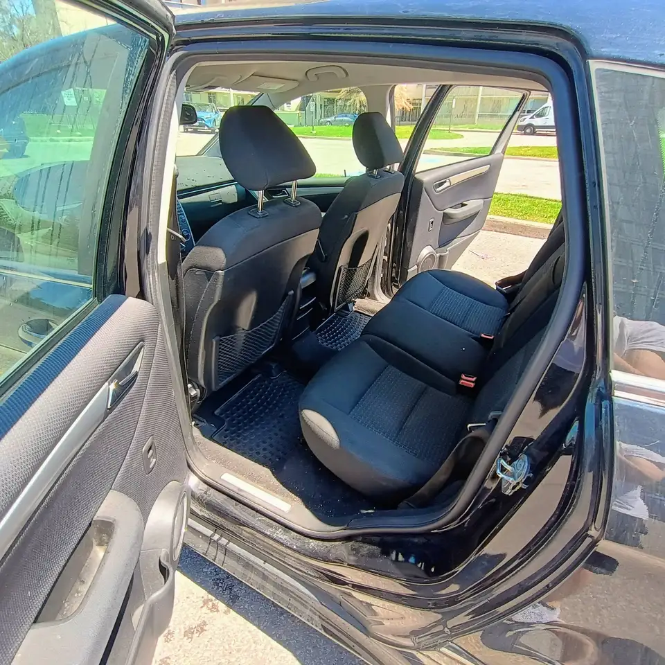 Mercedes-Benz B-Class photo Mercedes-Benz B-Class