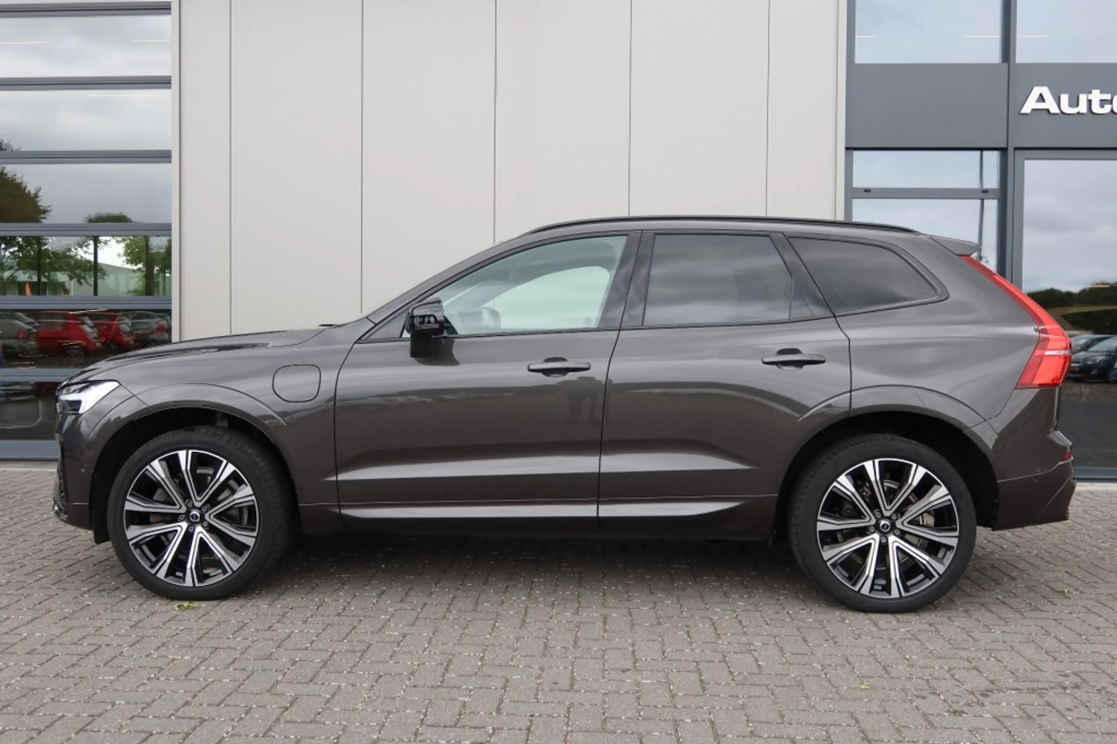 Volvo XC60 2.0 T8 AWD 456pk Inscription Exclusive Panoramadak — photo 3