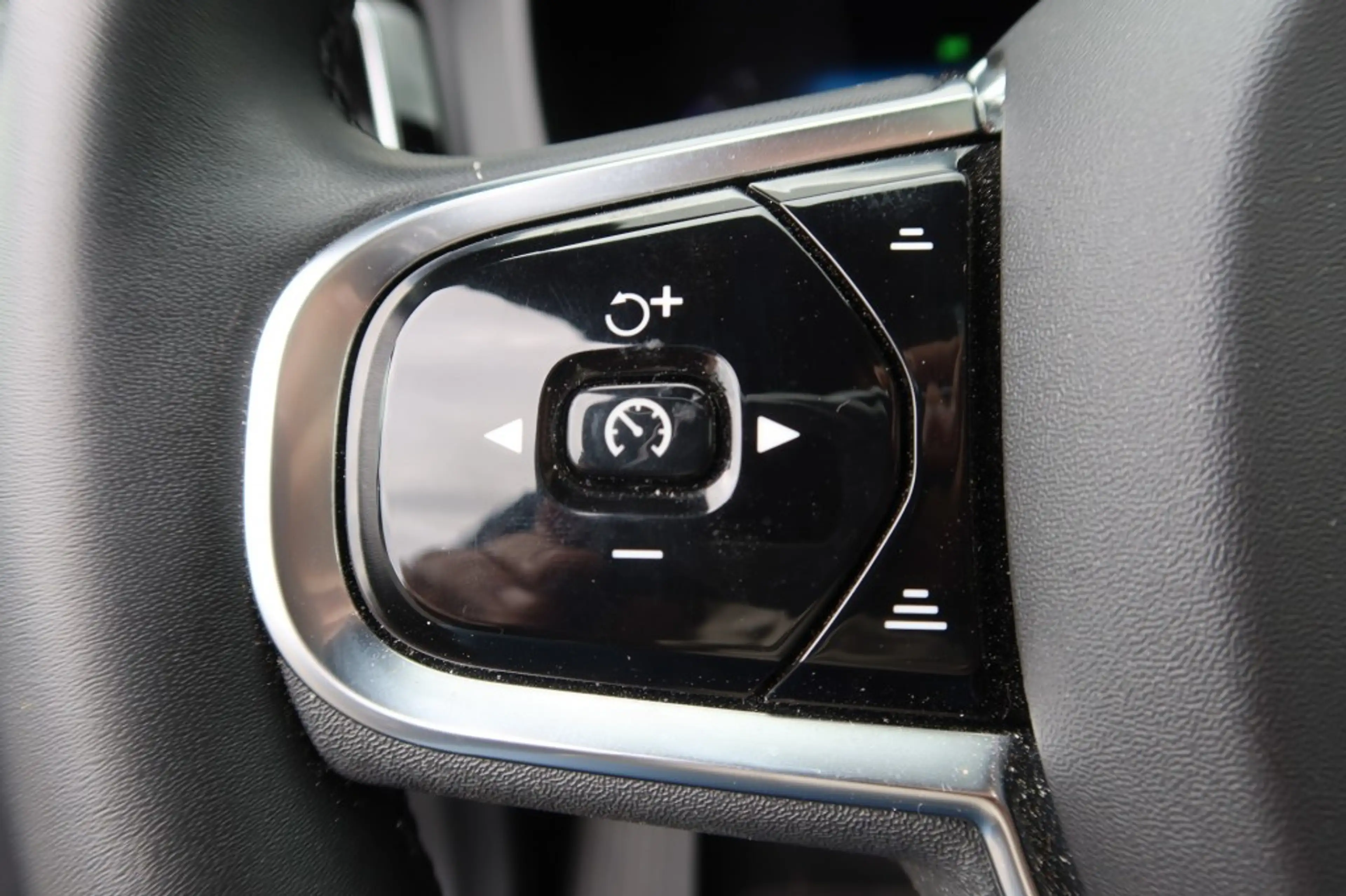 Volvo XC60 2.0 T8 AWD 456pk Inscription Exclusive Panoramadak — photo 14