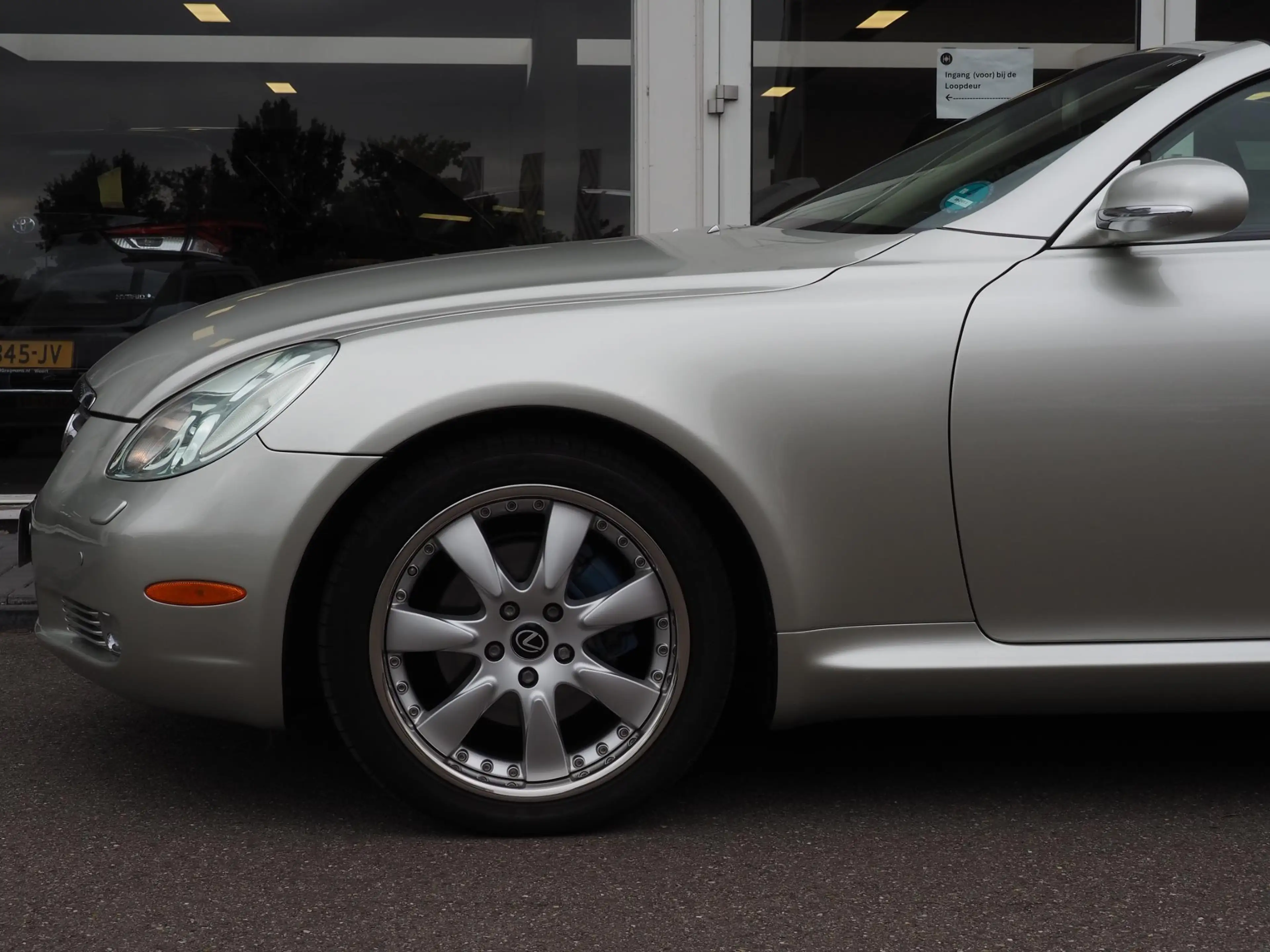 Lexus SC 430 — photo 12
