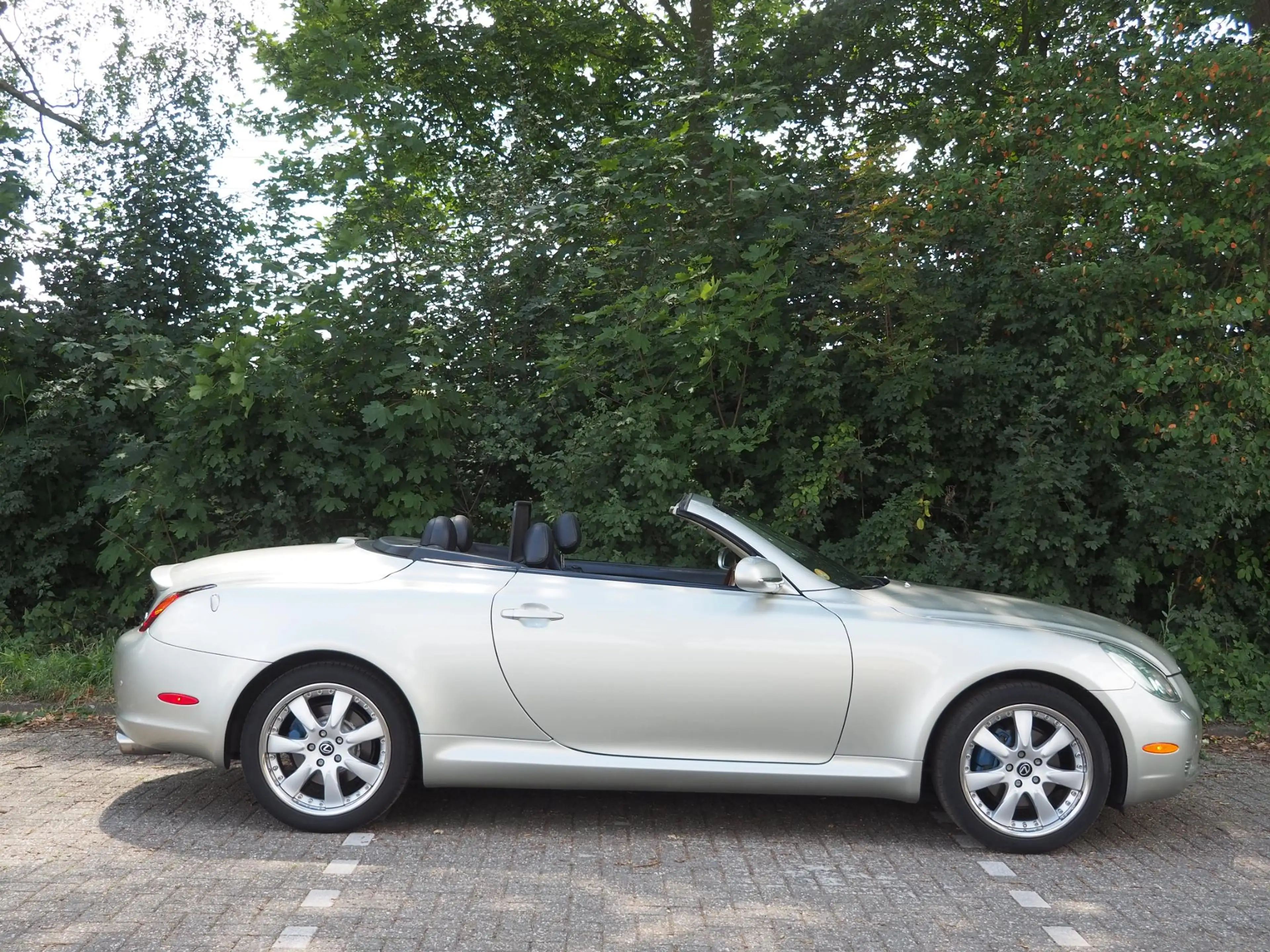 Lexus SC 430 — photo 6