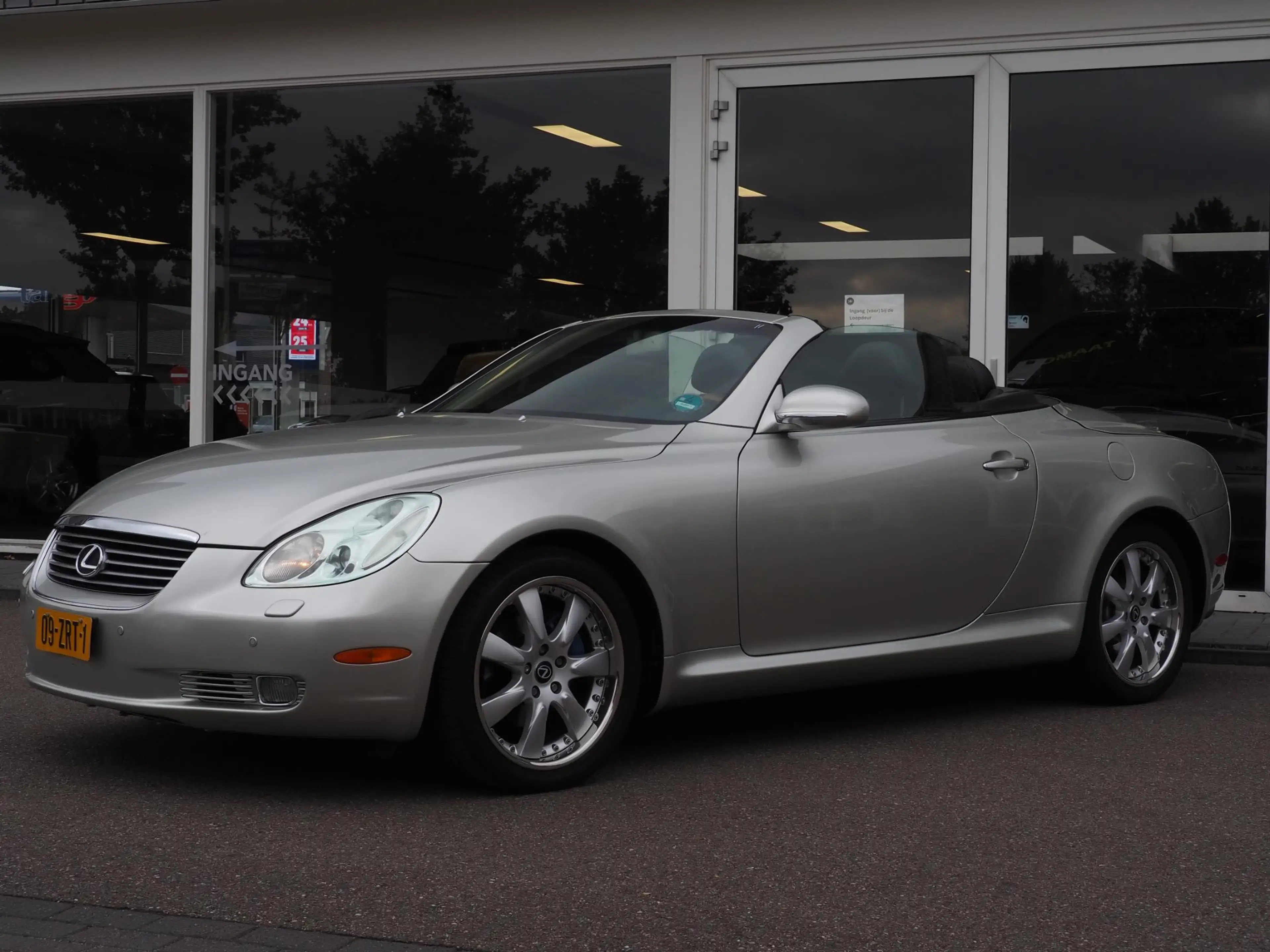 Lexus SC 430 — photo 5