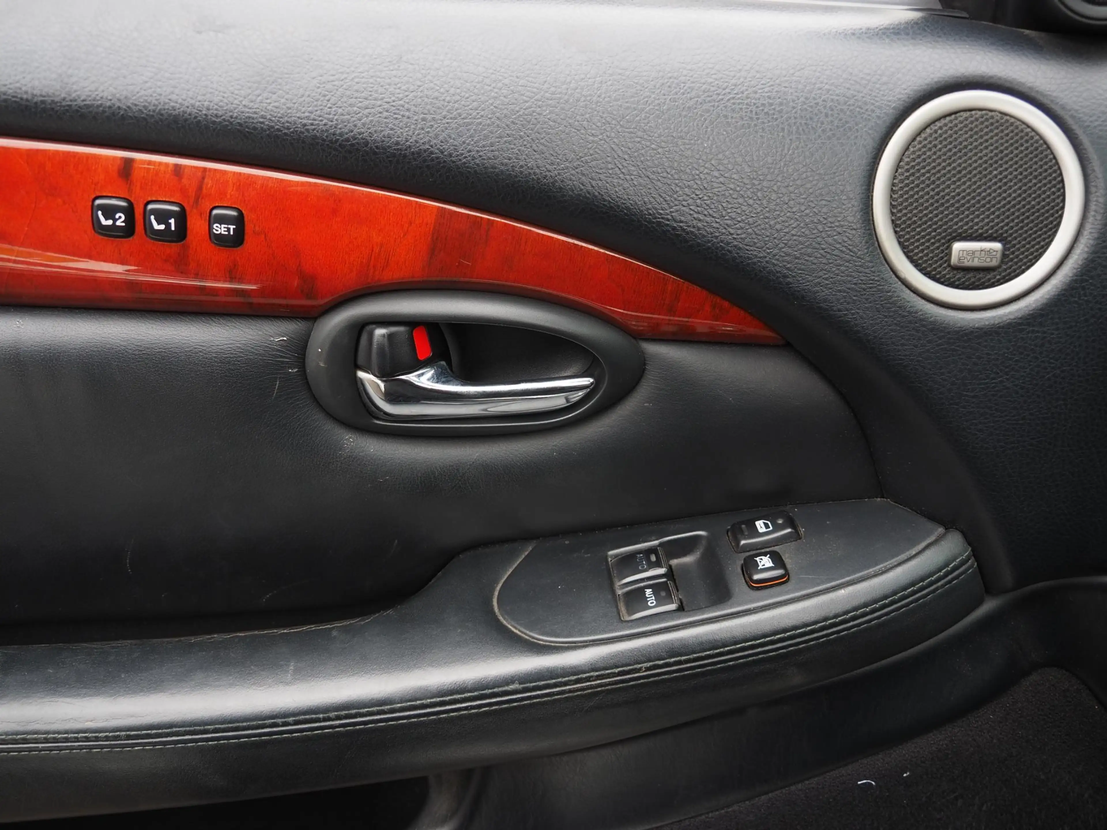 Lexus SC 430 — photo 15