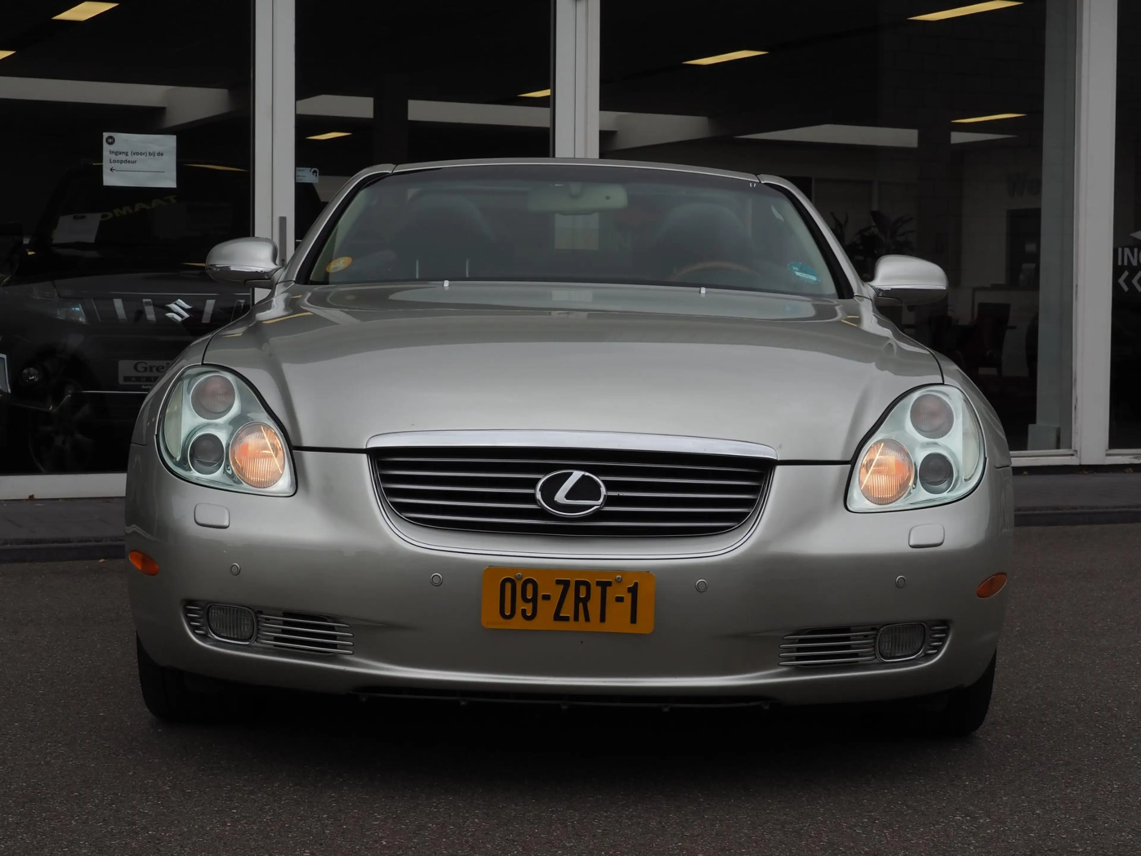 Lexus SC 430 — photo 7