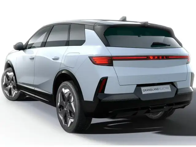 Opel Grandland view 5
