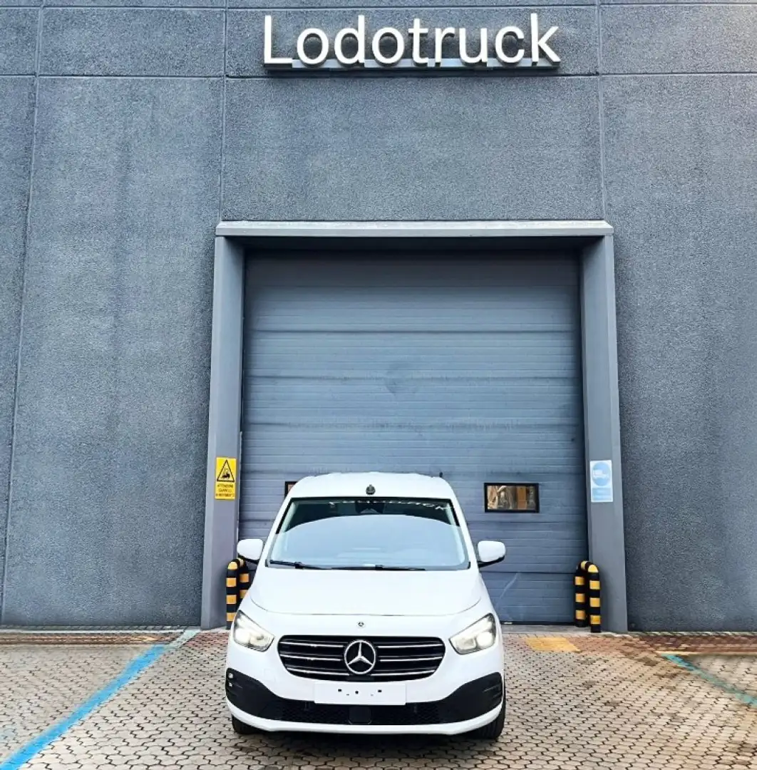 Mercedes-Benz T 180 d Premium Long Bianco - 2