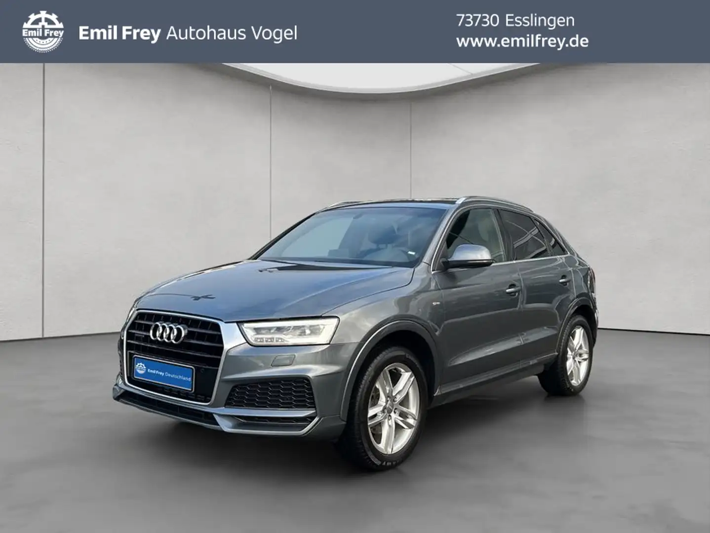 Audi Q3 2.0 TFSI quattro S tronic Panoramadach Grau - 1