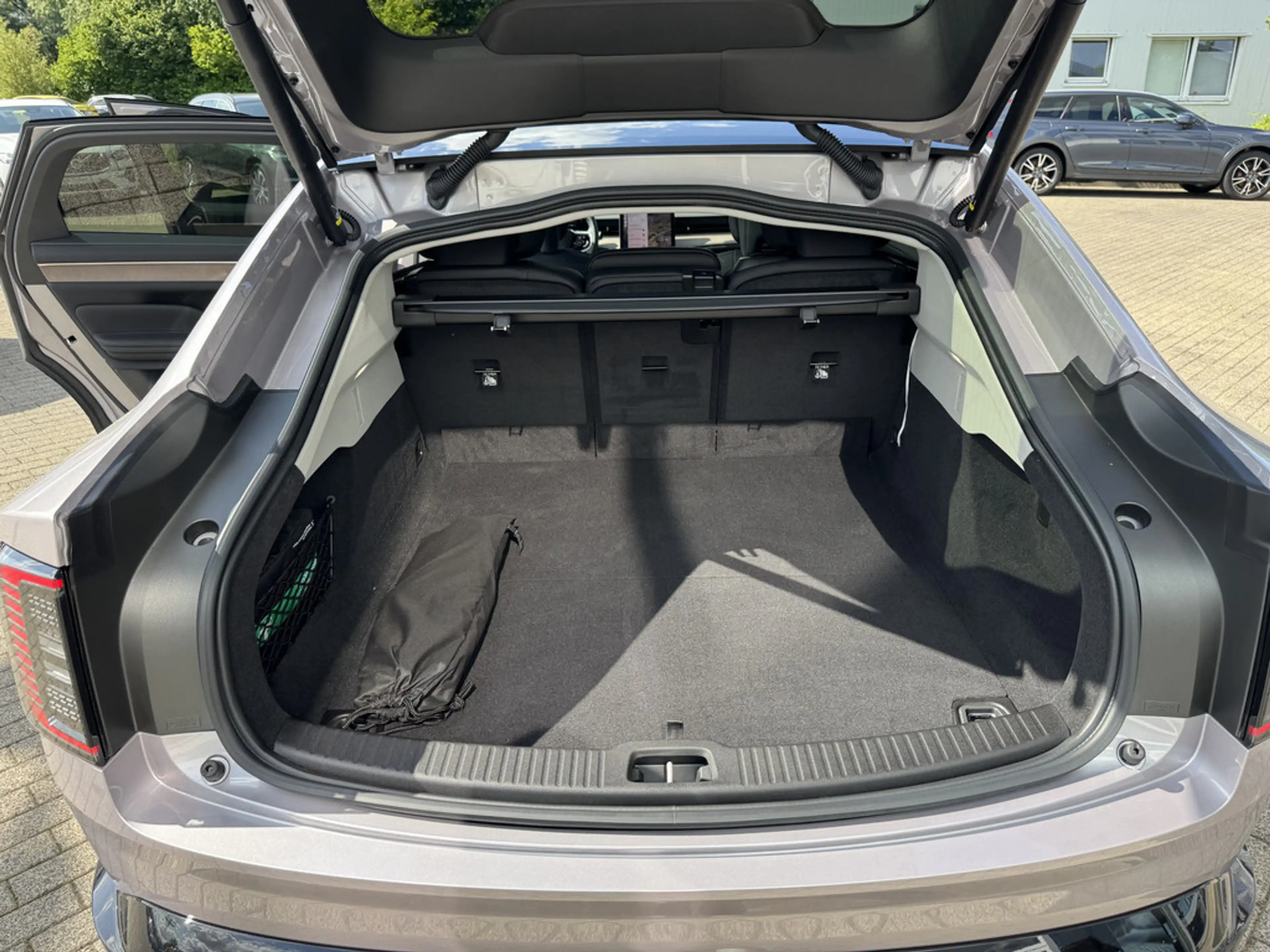 Volvo ES90 245 kW Single Motor Extended Range RWD Plus — photo 7