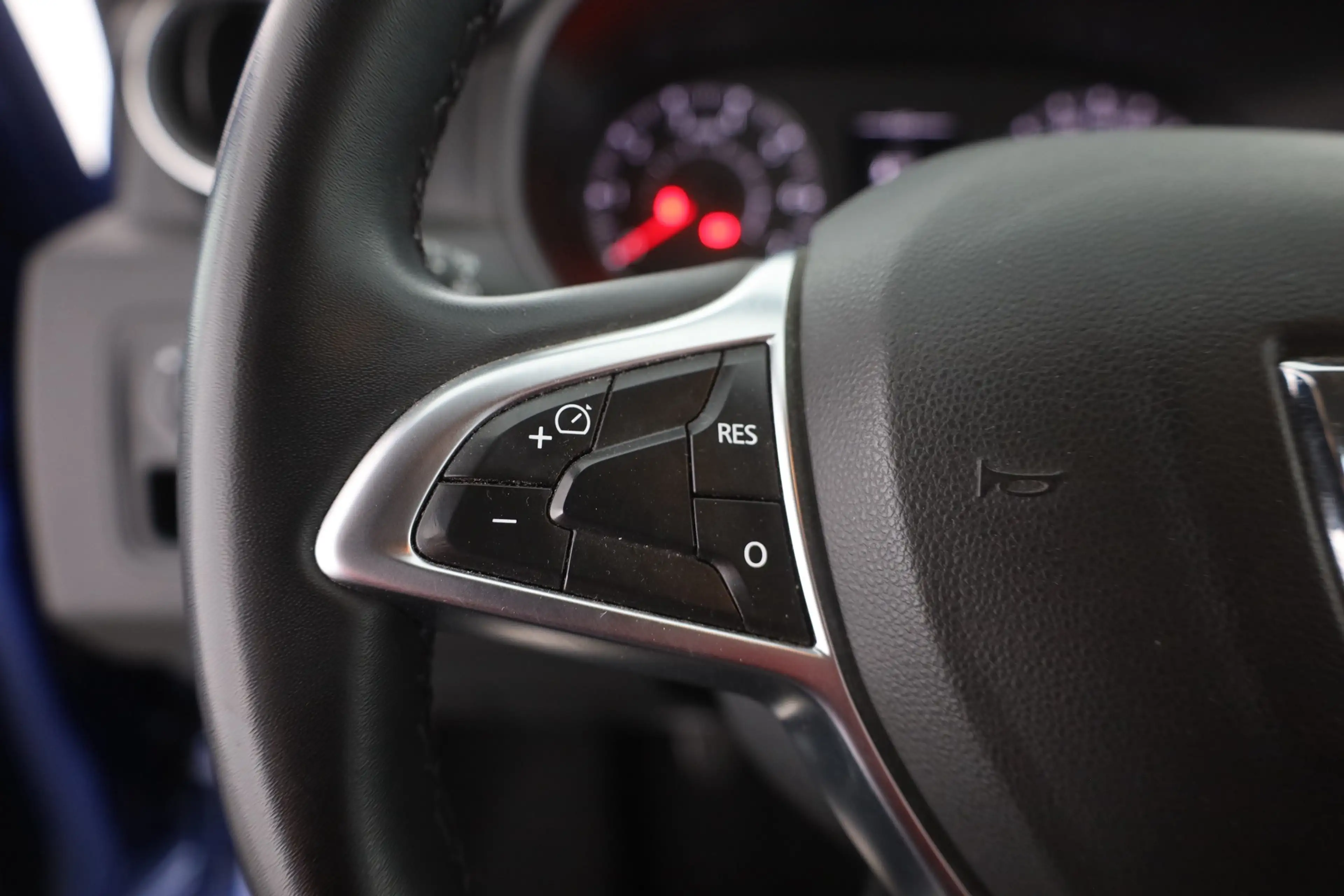 Dacia Duster II 1.3 TCE Celebration Navi Kamera AHK — photo 15