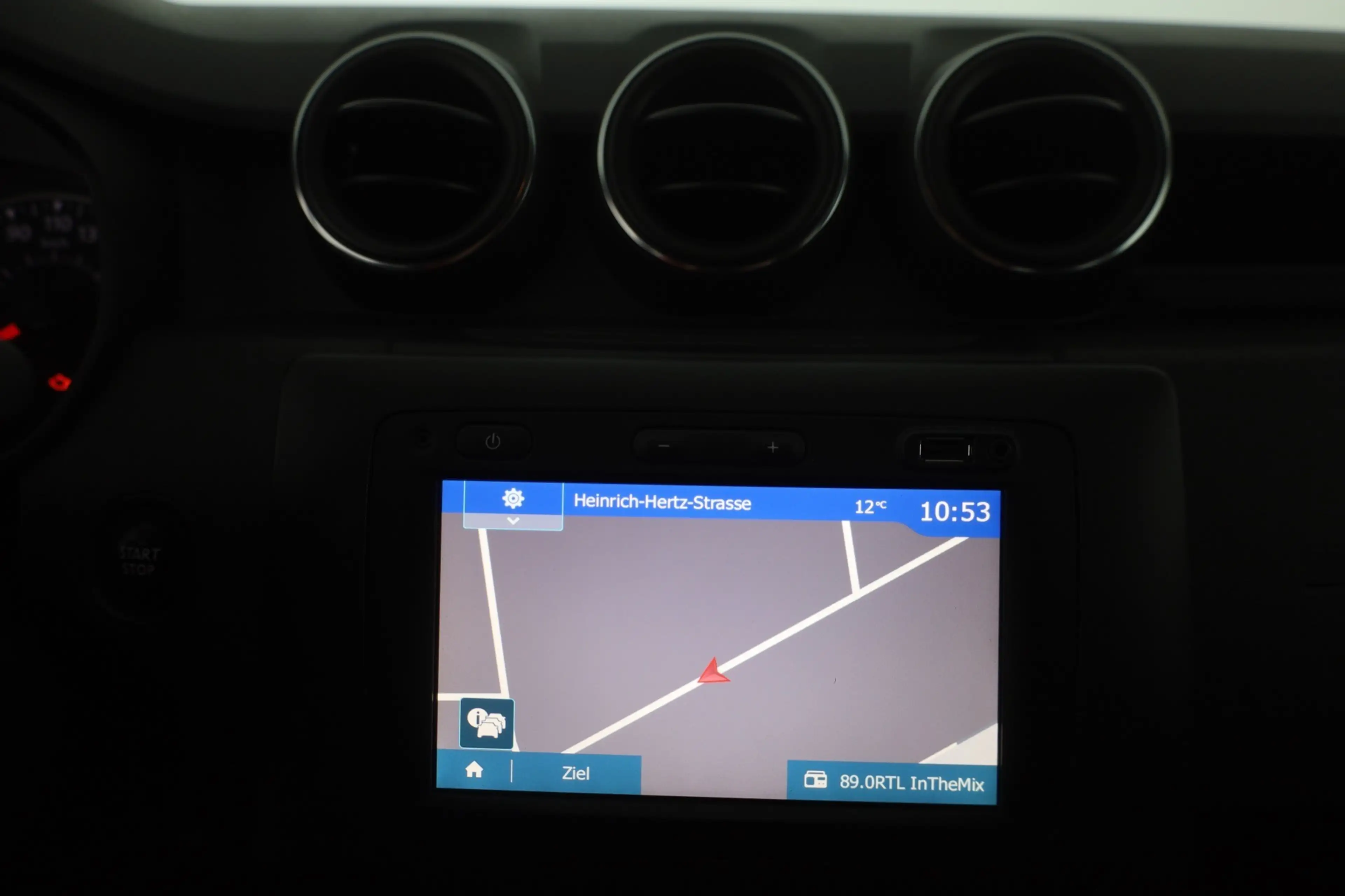 Dacia Duster II 1.3 TCE Celebration Navi Kamera AHK — photo 11