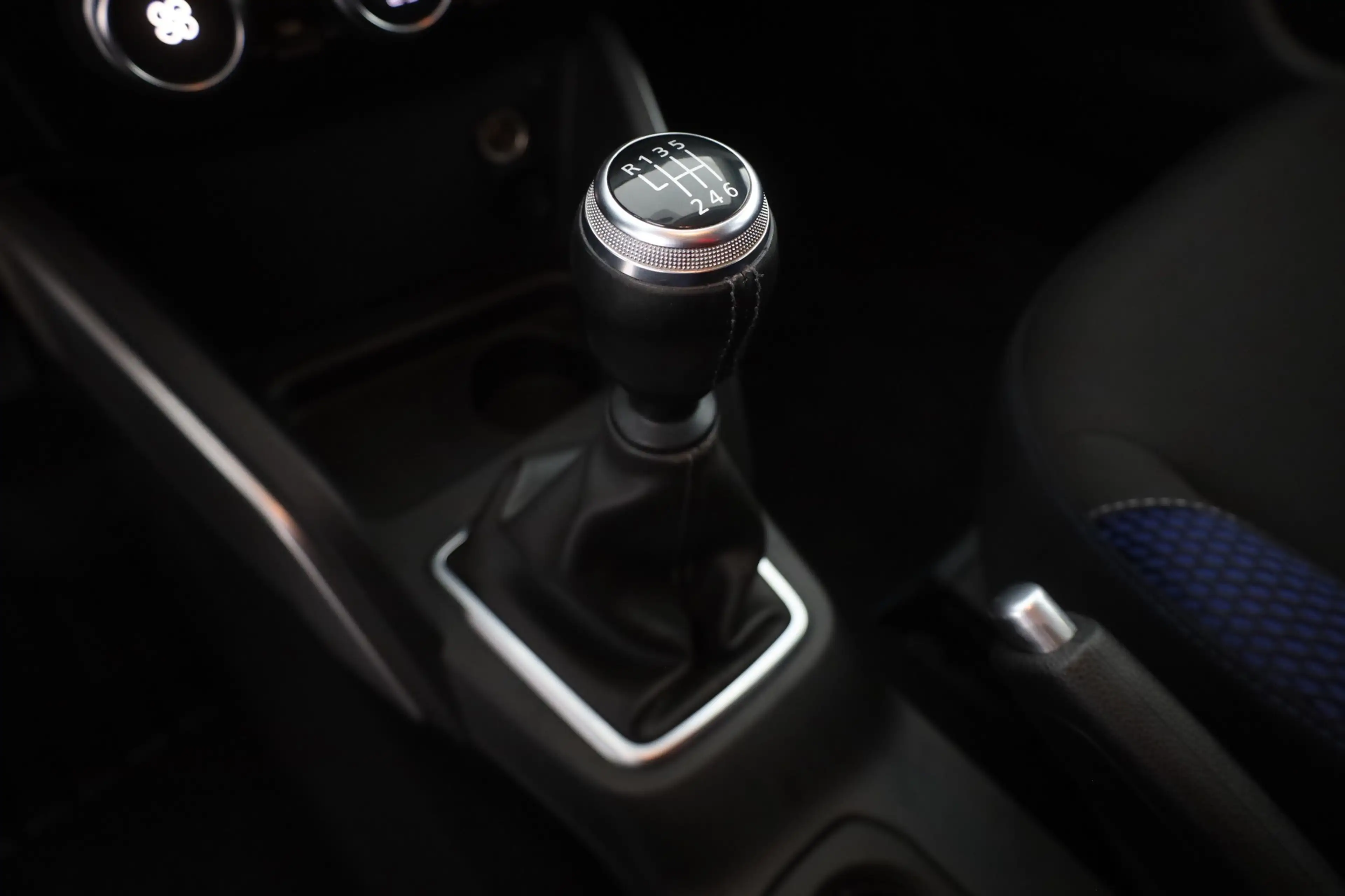 Dacia Duster II 1.3 TCE Celebration Navi Kamera AHK — photo 13
