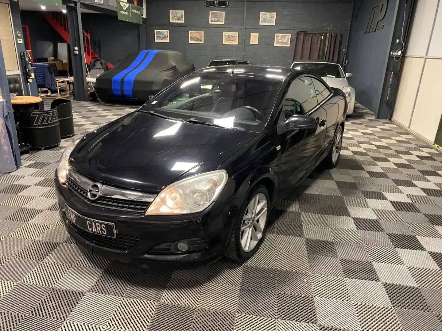 Opel Astra TWIN TOP 1.9 CDTI LINEA ROSSA 150ch Noir - 2