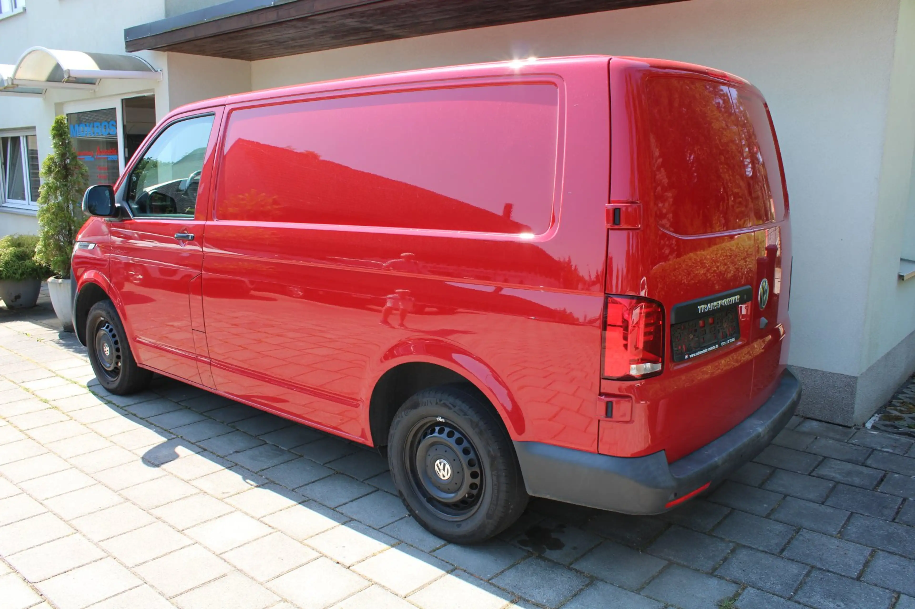 Volkswagen T6.1 Transporter 2.0 TDI Navigation Sitzhzg Rückfahrkam Klima — photo 4