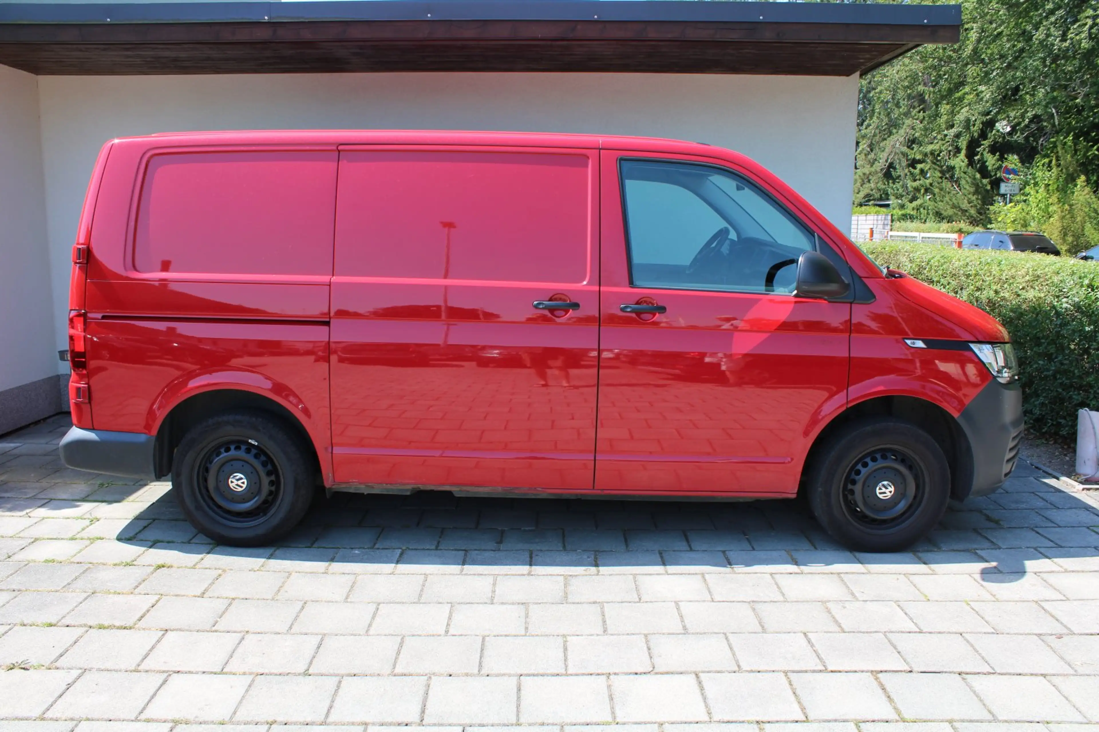 Volkswagen T6.1 Transporter 2.0 TDI Navigation Sitzhzg Rückfahrkam Klima — photo 13
