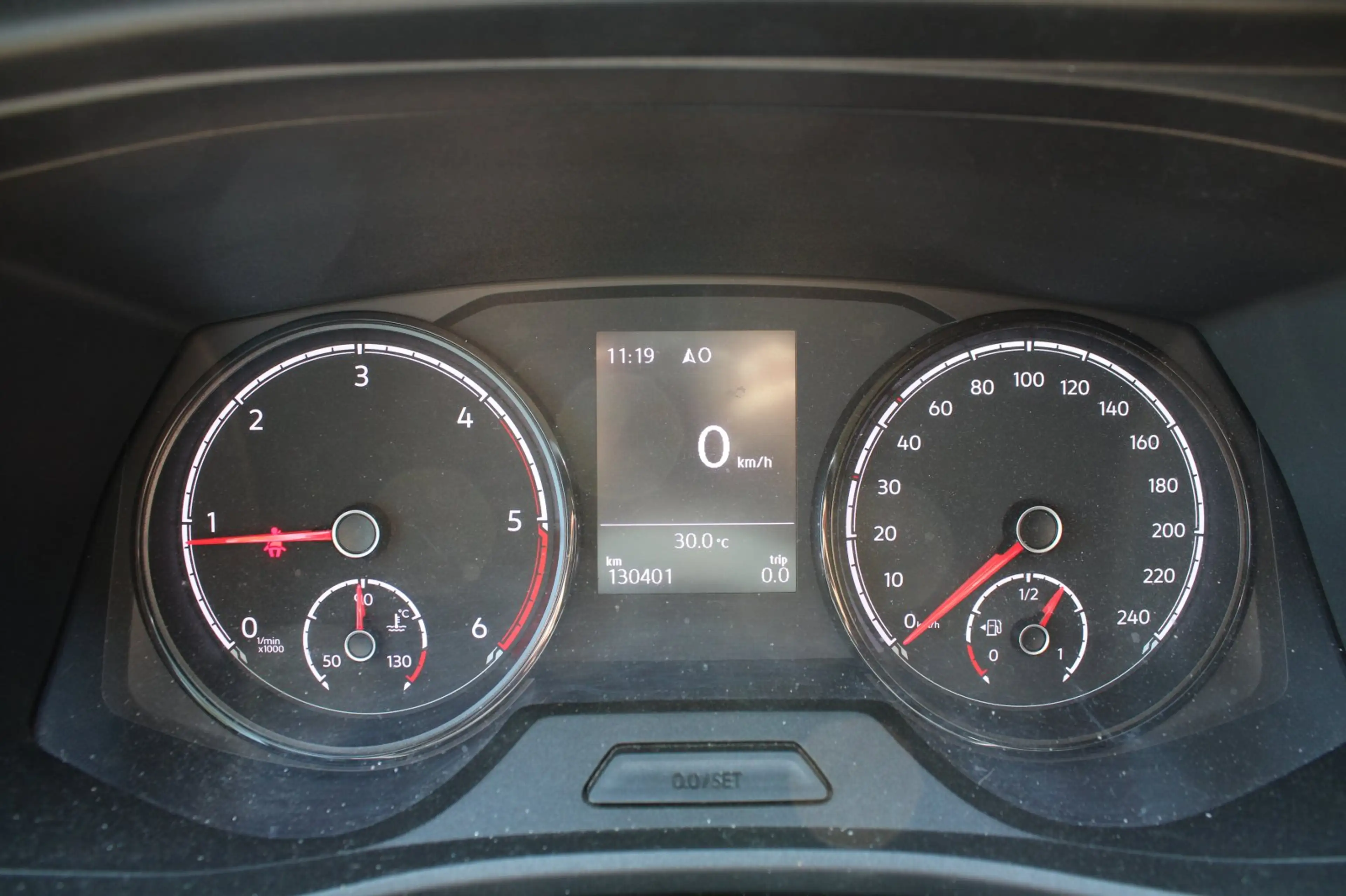 Volkswagen T6.1 Transporter 2.0 TDI Navigation Sitzhzg Rückfahrkam Klima — photo 9