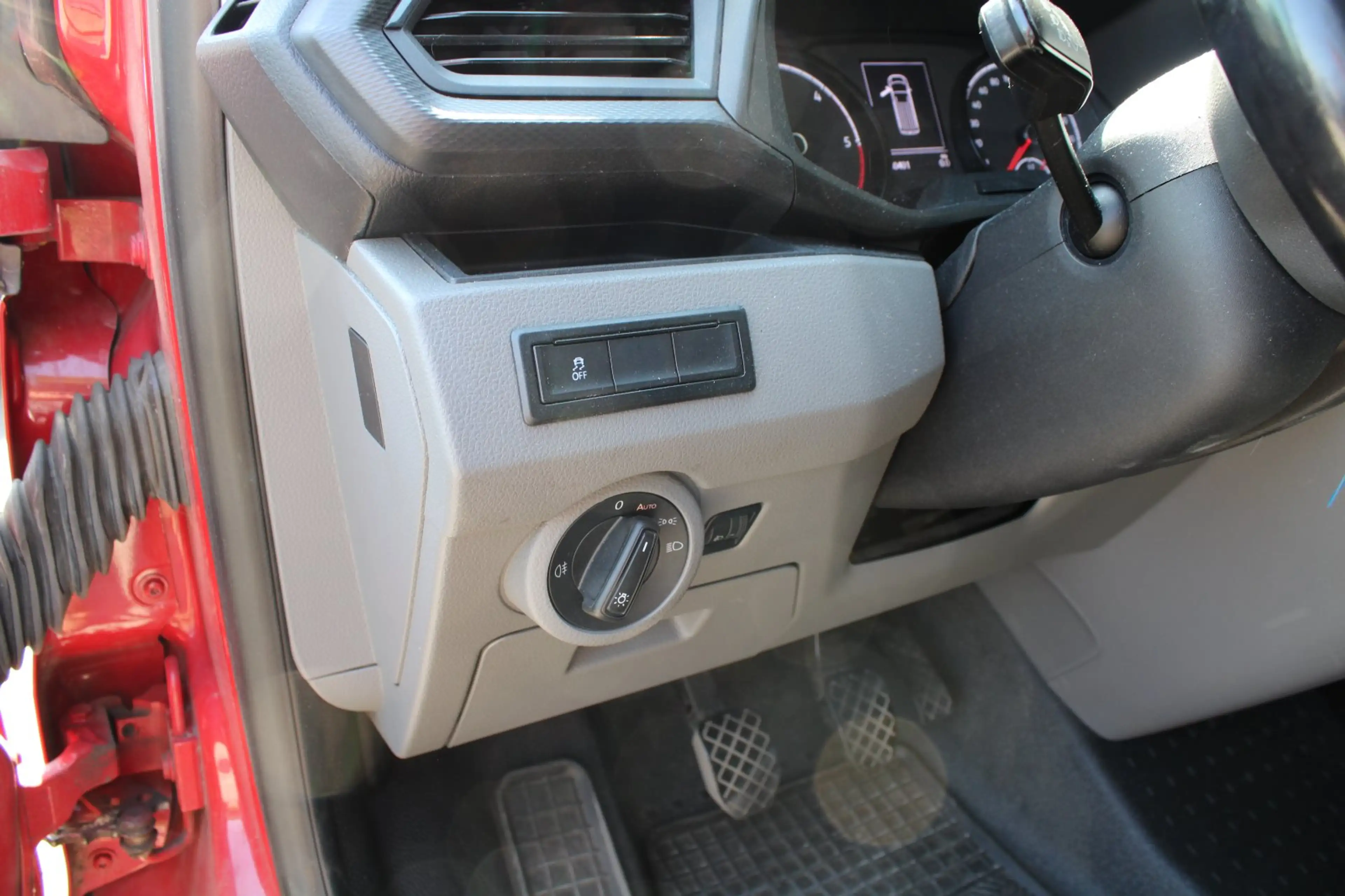 Volkswagen T6.1 Transporter 2.0 TDI Navigation Sitzhzg Rückfahrkam Klima — photo 6