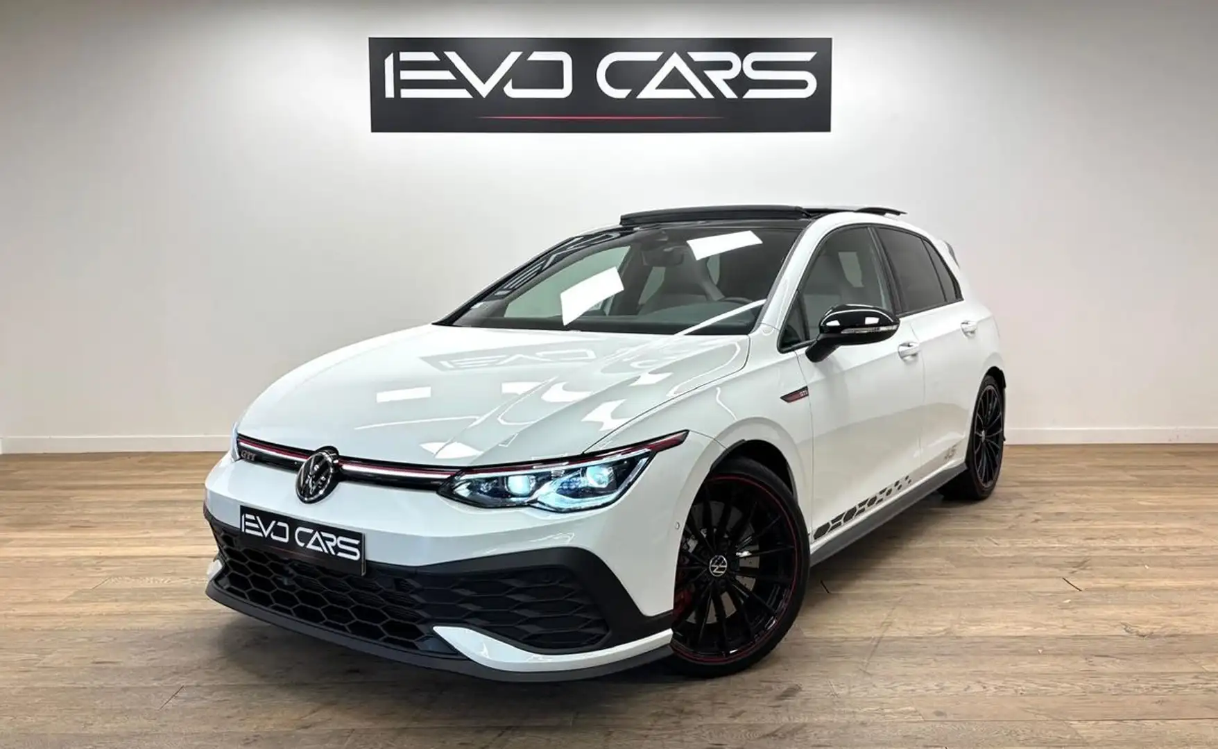 Volkswagen Golf 8 GTI Clubsport 45 2.0 300ch / DCC / ACC / HK / TO / Akrapovic /Garantie VW 04/2026 Blanc - 1