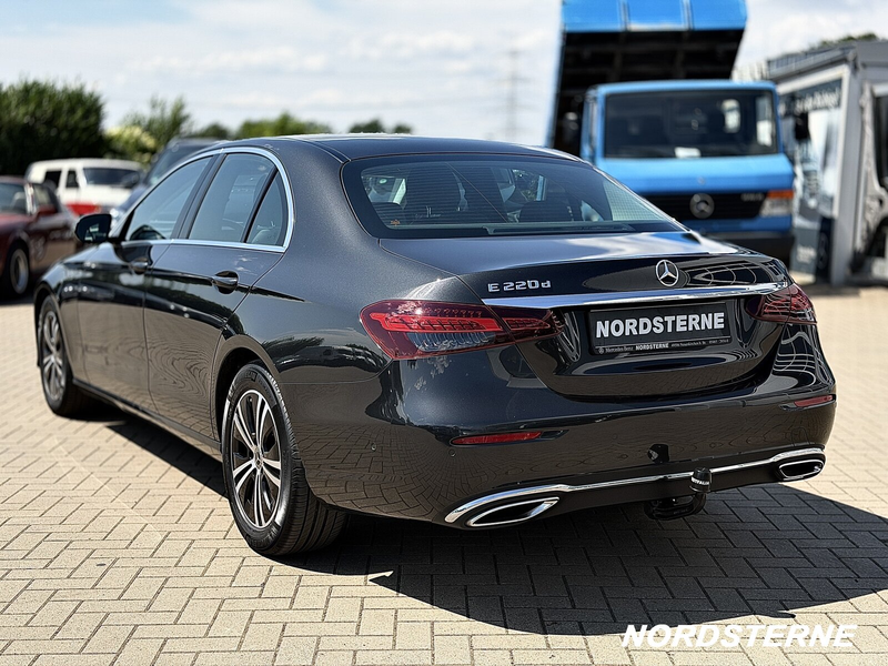 Mercedes-Benz E 220 E 220 d Avantgarde NAVI+LED+AHK+KAMERA+MBUX BC — photo 4