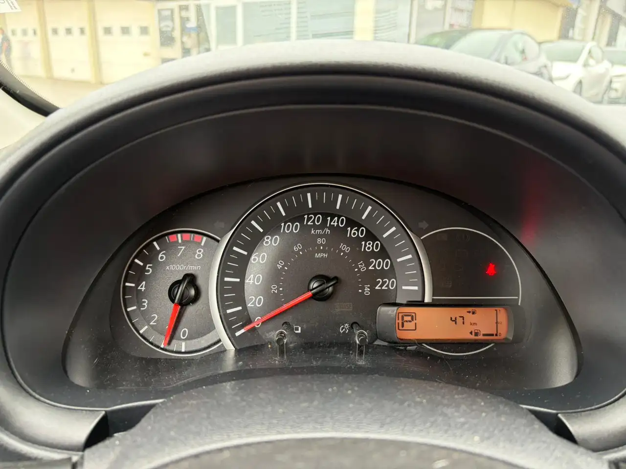 Nissan Micra снимка Nissan Micra