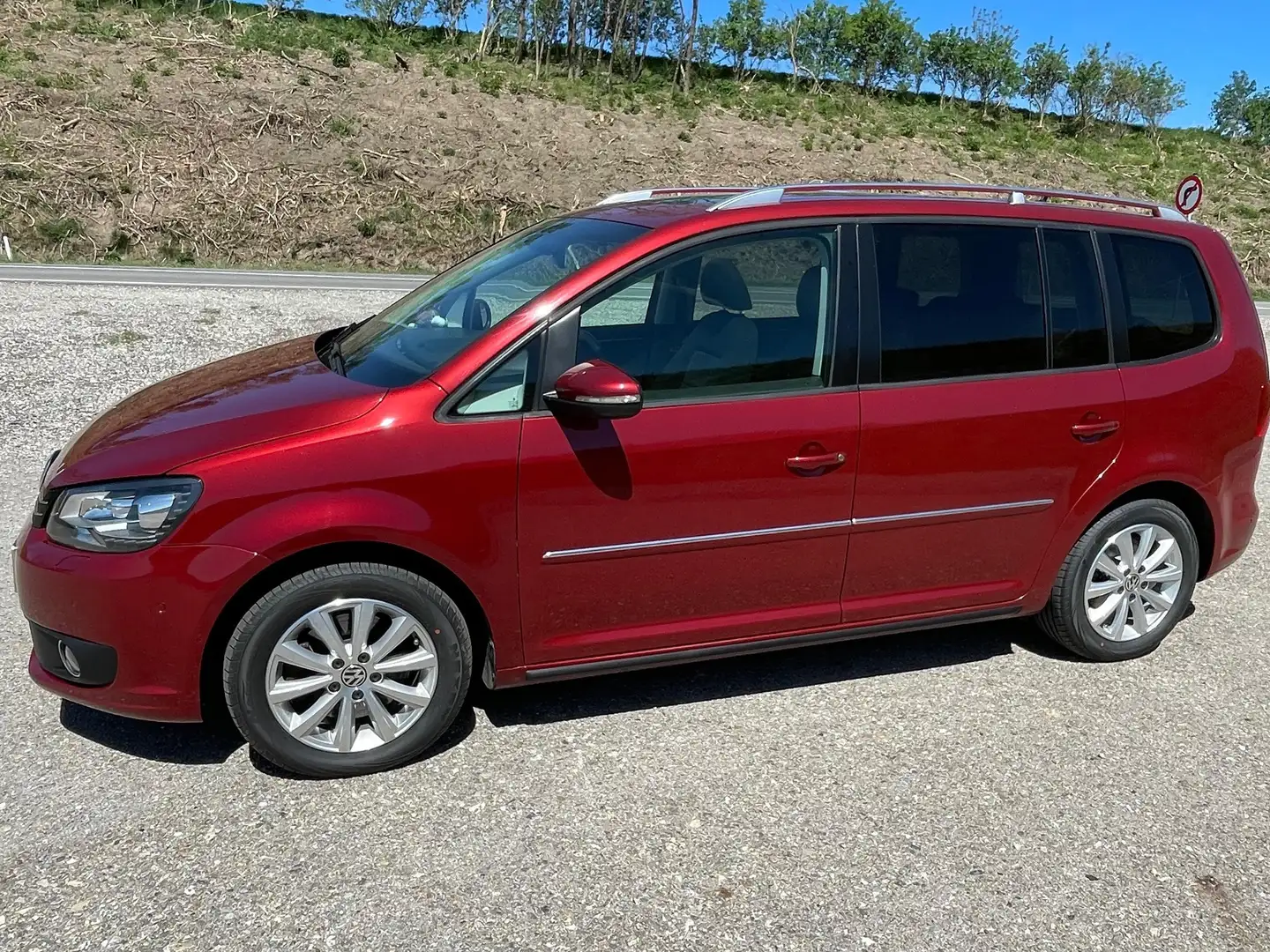 Volkswagen Touran Touran Highline 2,0 BMT TDI DPF Highline Rot - 2