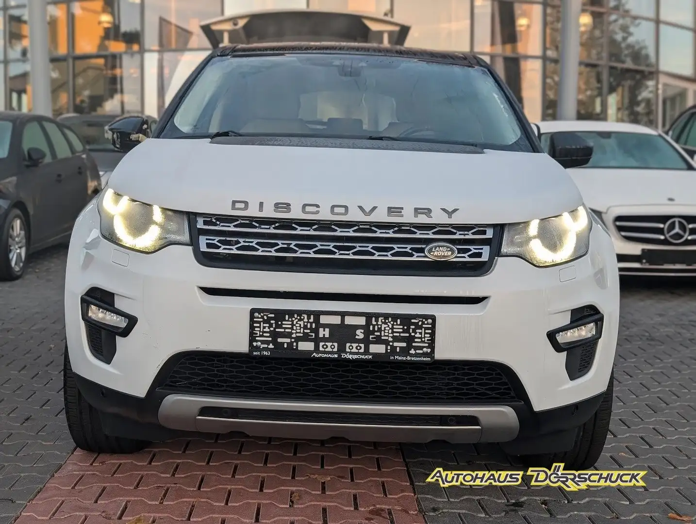 Land Rover Discovery Sport HSE 2.0 Td4 4 HSE Navi. BT. Biały - 2