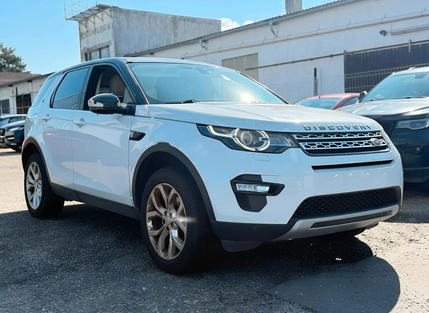 Land Rover Discovery Sport HSE 2.0 Td4 4 HSE Navi. BT. Weiß - 2