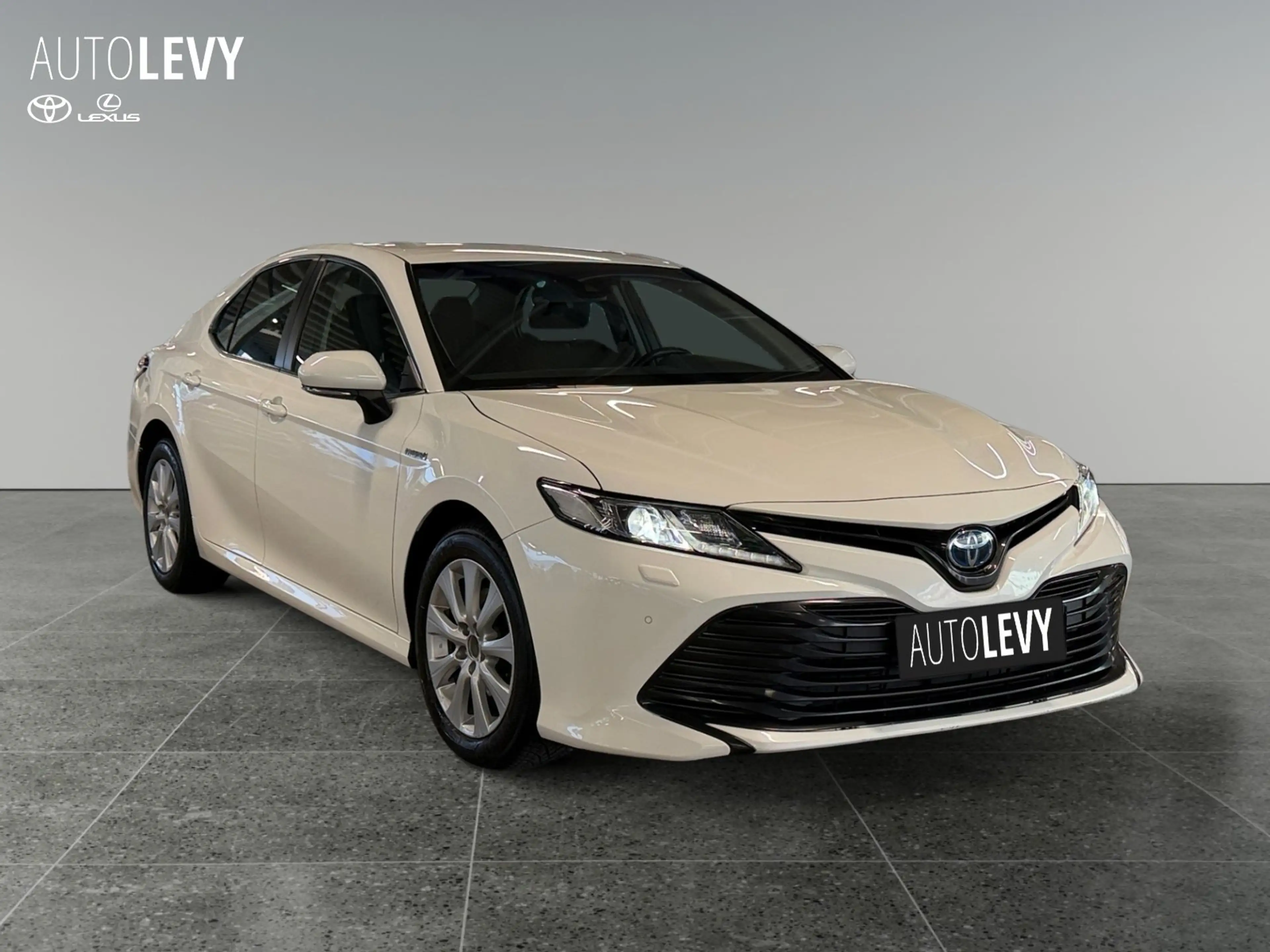 Toyota Camry 2.5 Hybrid +Kamera+Parksensoren+elek.Sitze+ — photo 8