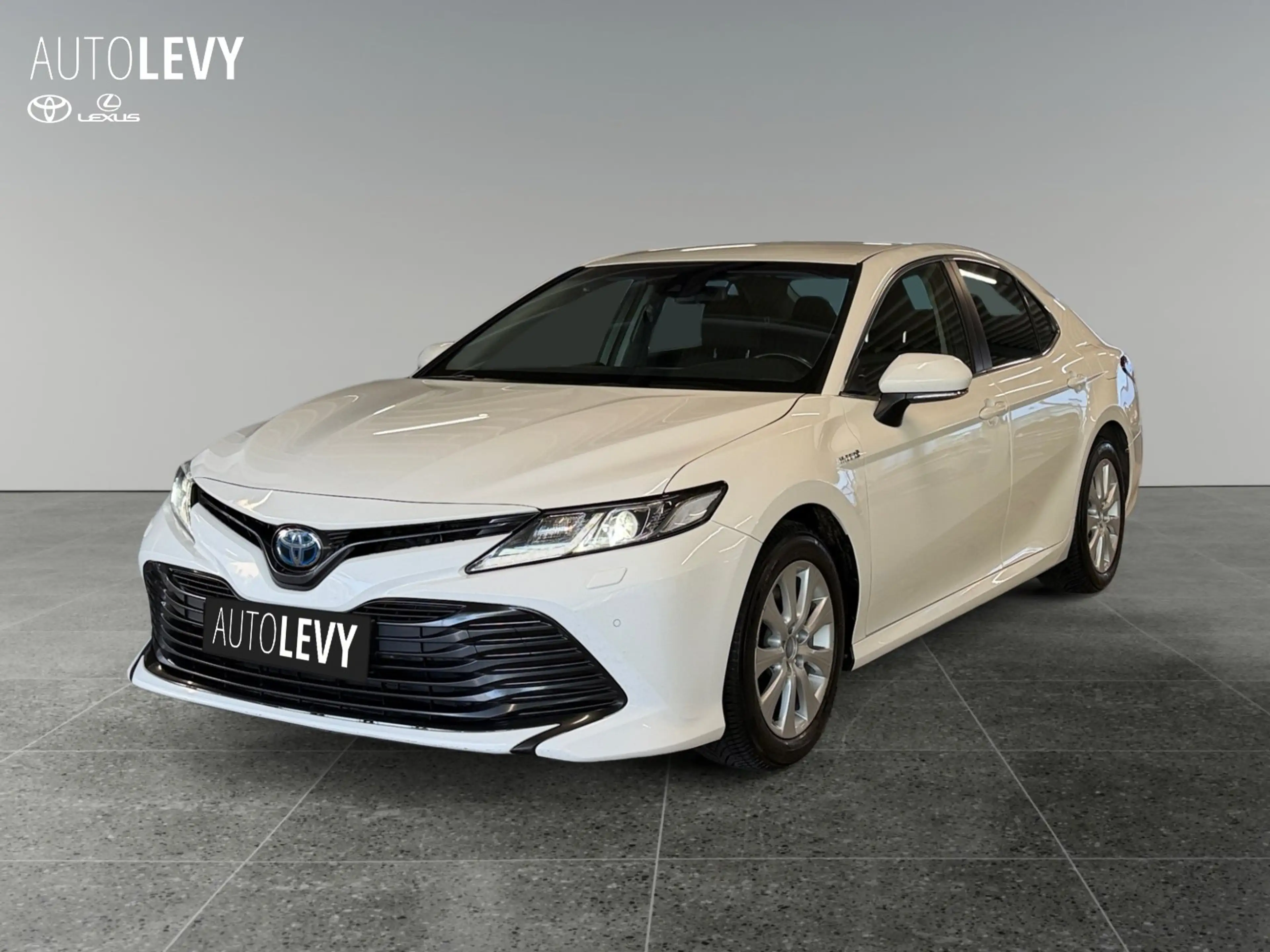 Toyota Camry 2.5 Hybrid +Kamera+Parksensoren+elek.Sitze+ — photo 2