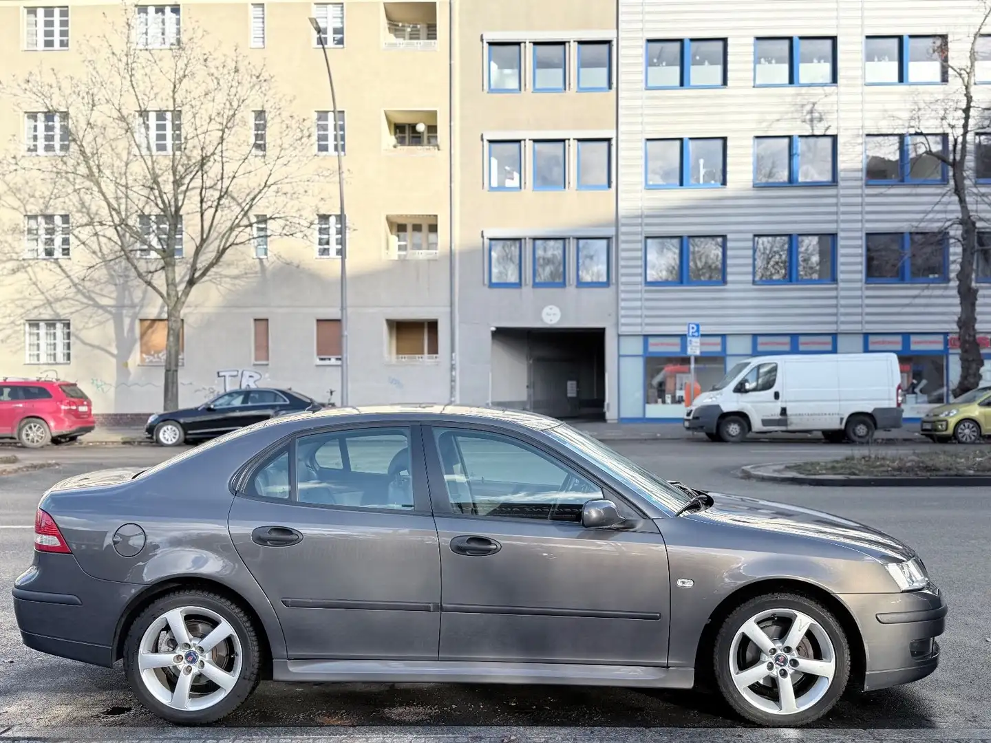 Saab 9-3 1.9 TiD*ARC*SPORT *AUTOMATIK*S-DACH*XENON* Grau - 2