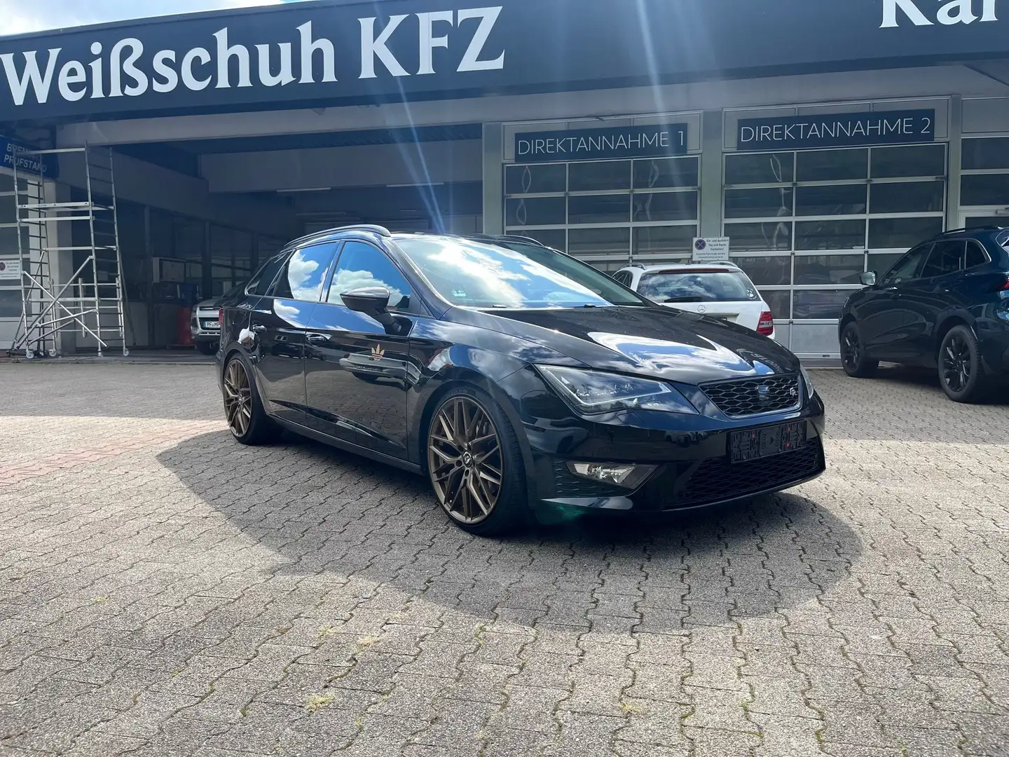 SEAT Leon FR Super Optik ,Großer KD /TÜV NEU Schwarz - 1