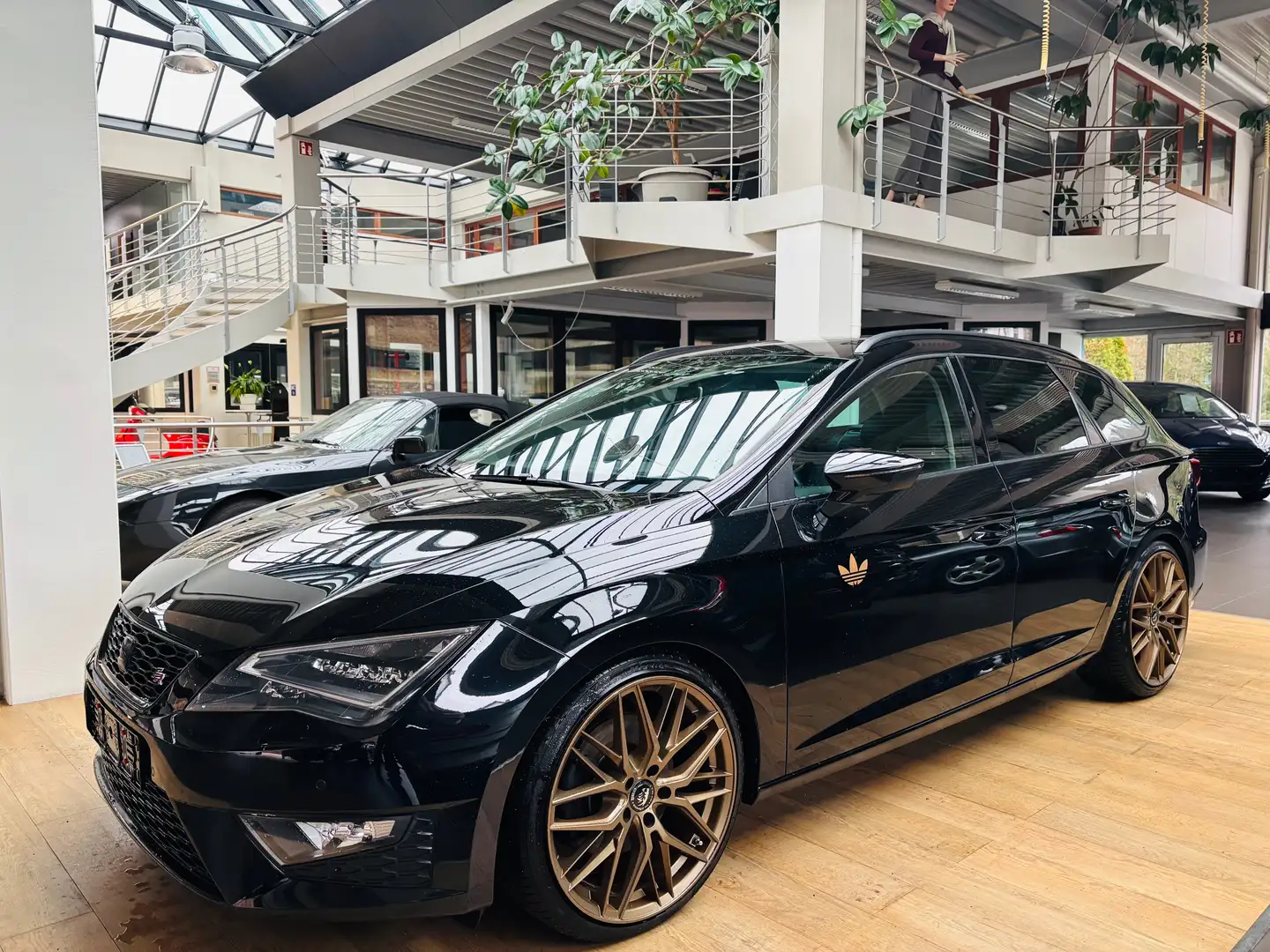 SEAT Leon FR Super Optik ,Großer KD /TÜV NEU Schwarz - 2