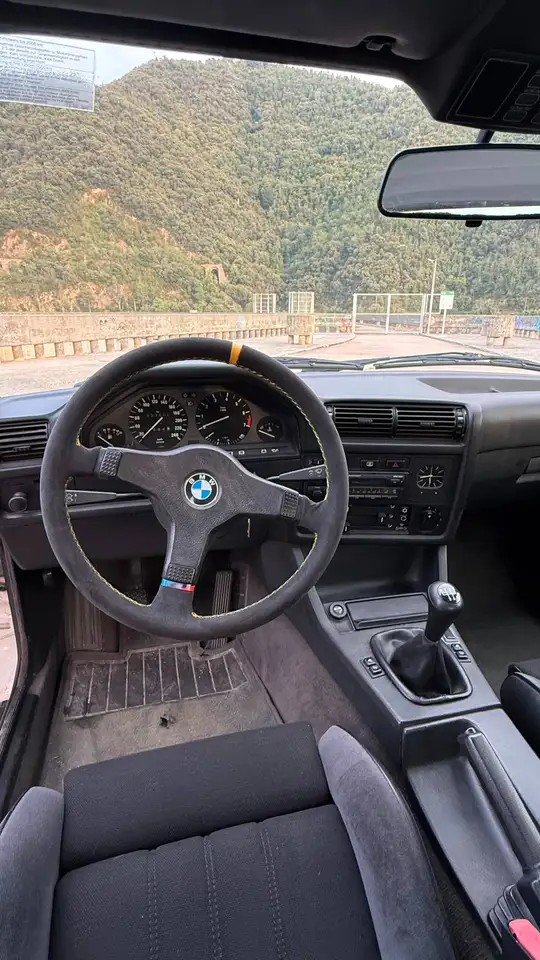 BMW 325 Ix, foto 7