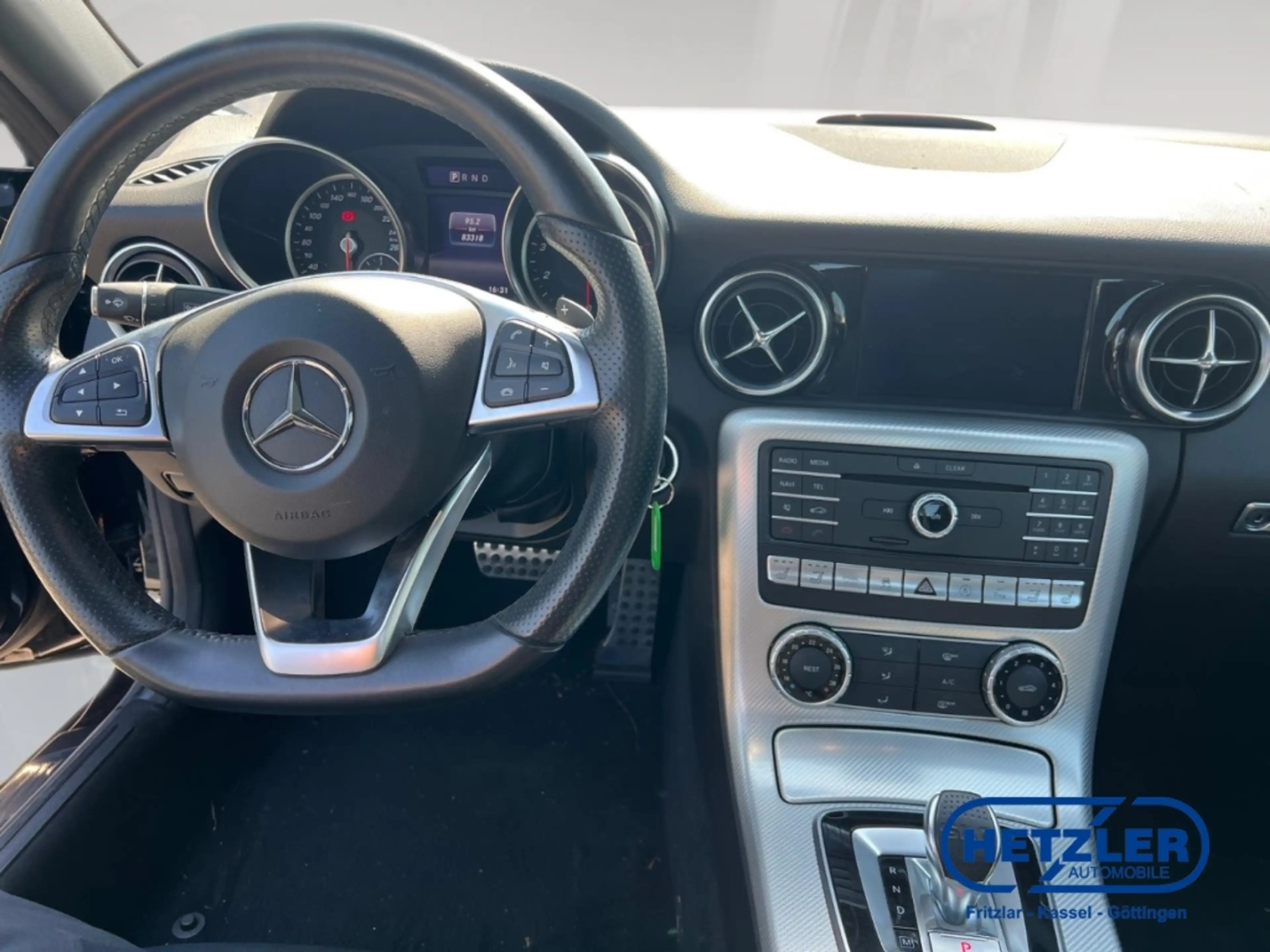 Mercedes-Benz SLC 200 -Klasse Roadster El. Panodach Navi Leder LED Blend — photo 11