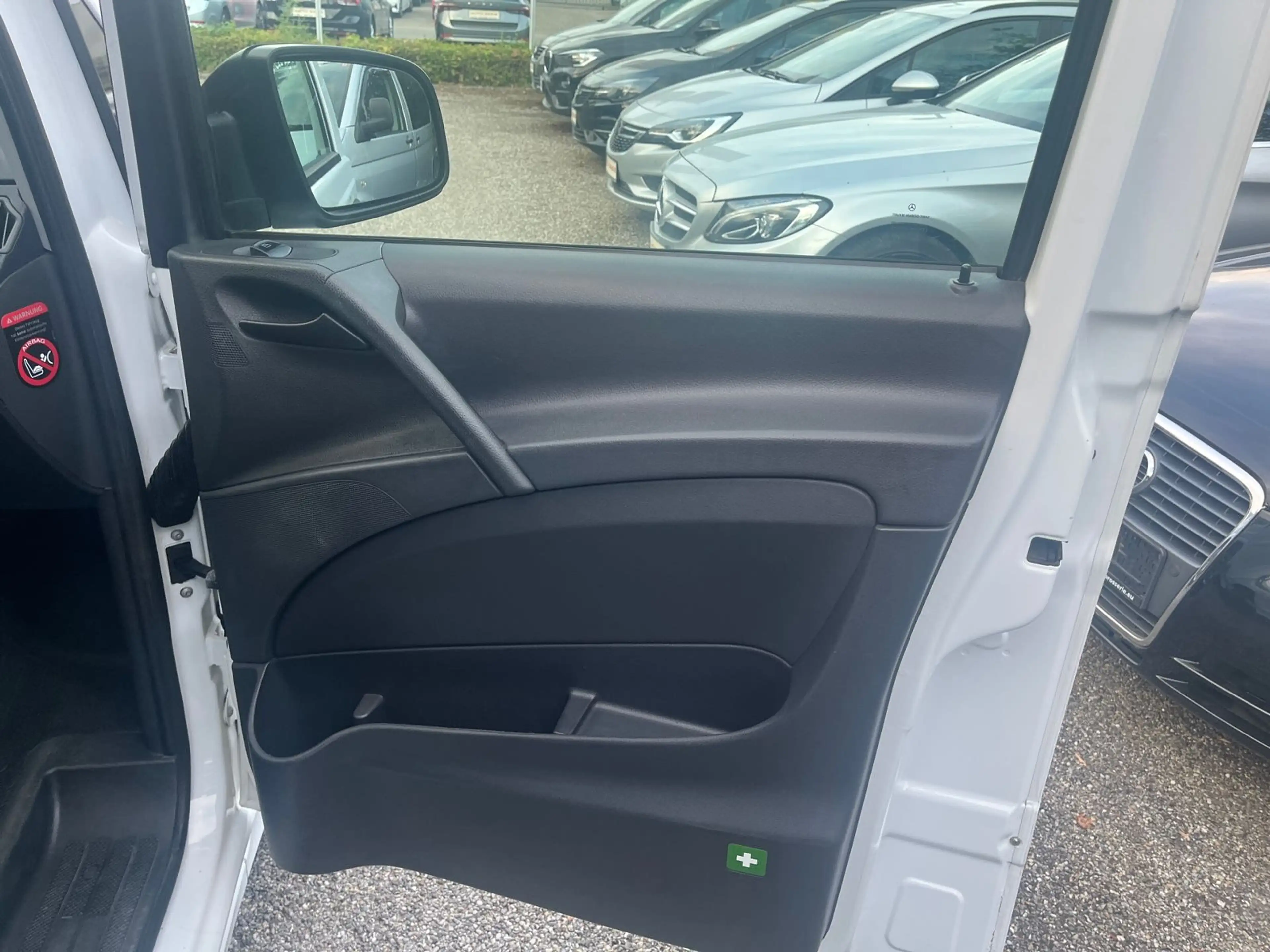 Mercedes-Benz Vito Kasten 122 CDI lang EFFECT — photo 10